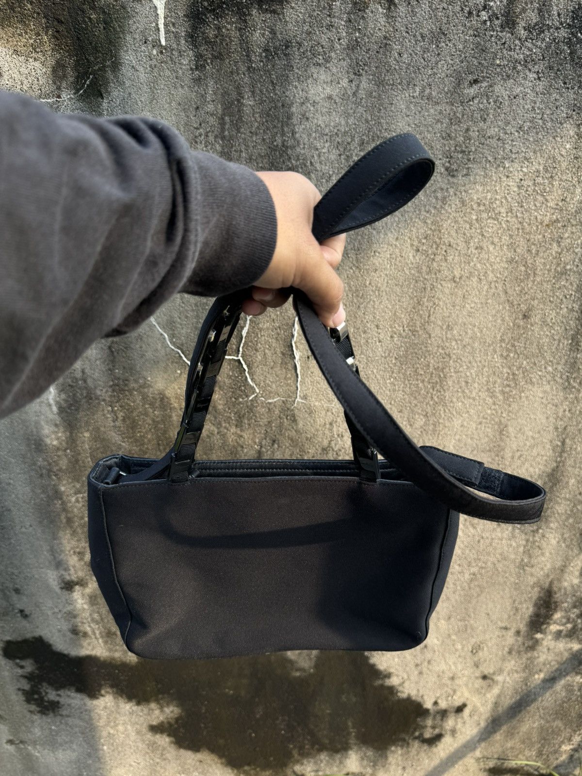 Designer × Salvatore Ferragamo × Vintage Salvatore Ferragamo Black Canvas Leather ChainShoulder Bag Size ONE SIZE - 1 Thumbnail
