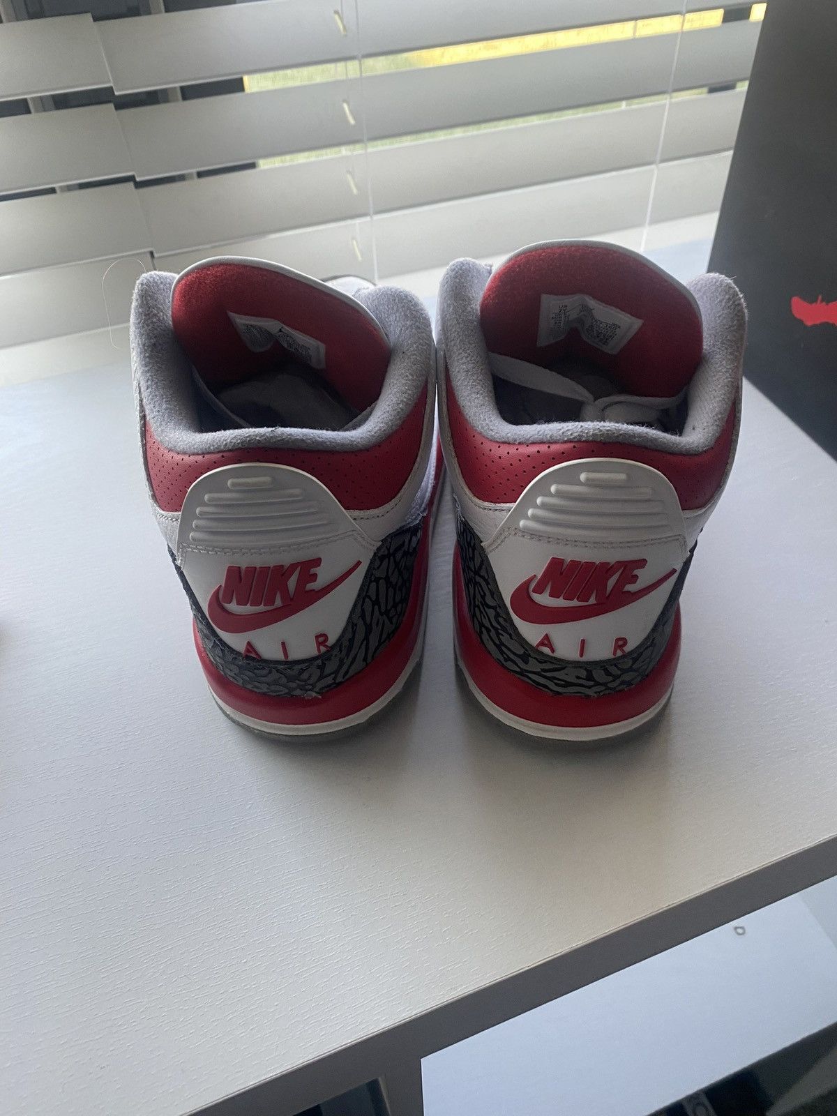 Jordan Brand × Nike (2022) Jordan 3 “Red Fire” Size US 7 / EU 40 - 4 Thumbnail