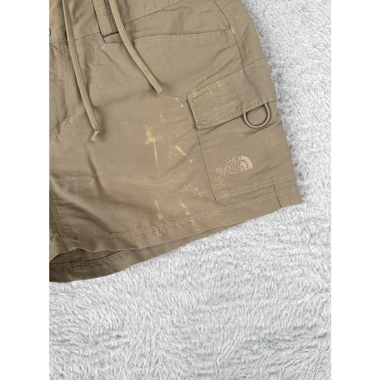 The North Face The North Face Cargo Shorts Womens 6 Beige 100% Nylon, Hiking, Travel, Quick-Dry, Regular Fit, 4 in inseam, Beach, Spring/Summer/Fall Women Size 28" / US 6 / IT 42 - 2 Thumbnail
