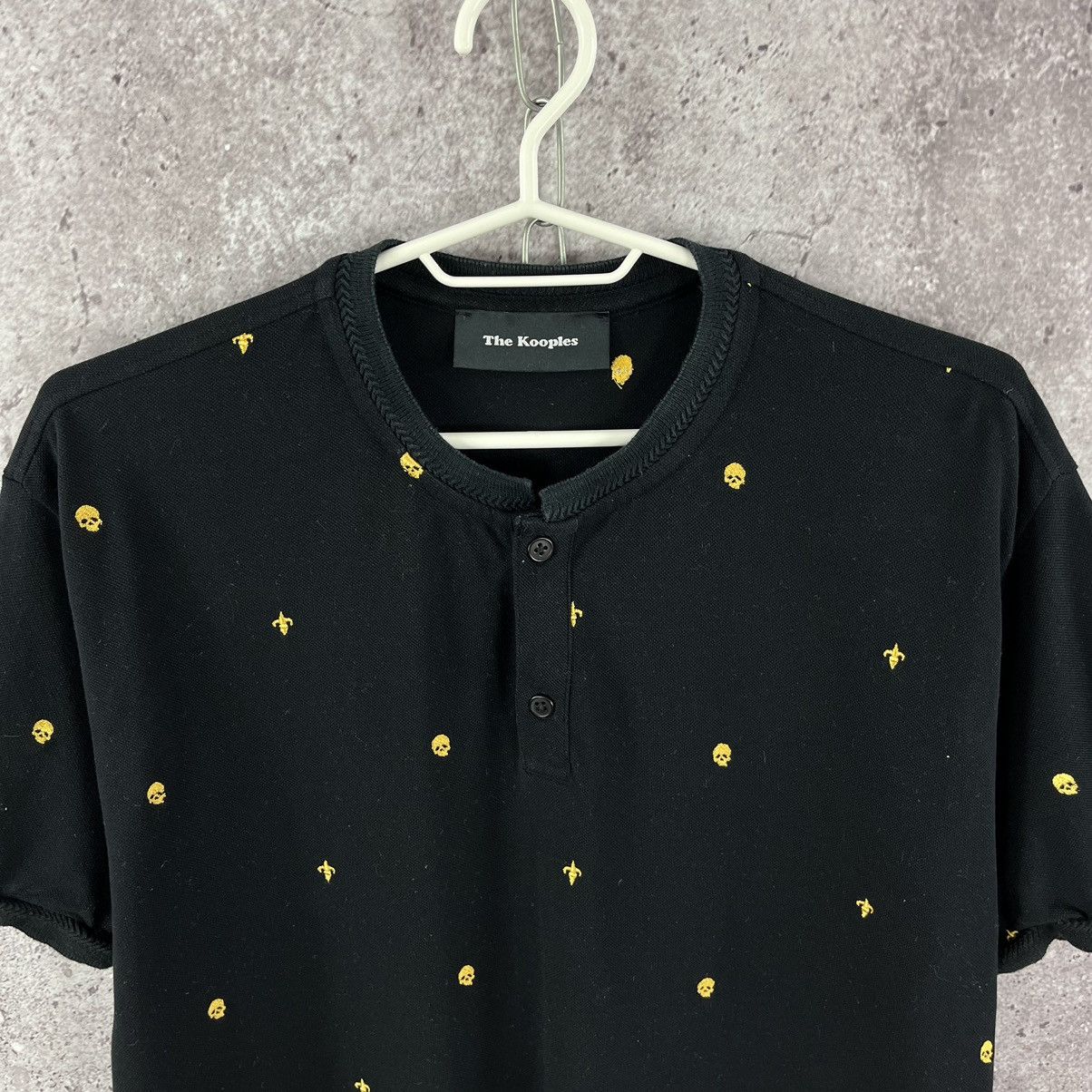 Designer × The Kooples The Kooples T-Shirt 2Button Round Neck Style Black Size L Size US L / EU 52-54 / 3 - 2 Thumbnail