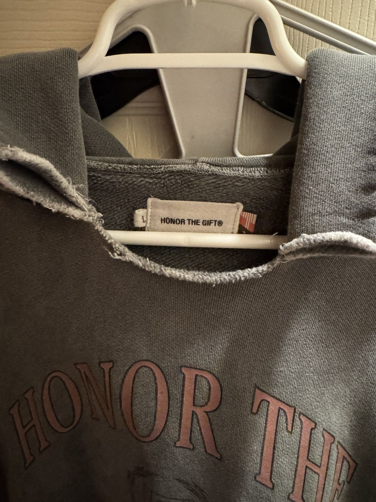 Honor the Gift Honor the Gift faded crest heavyweight hoodie Size US L / EU 52-54 / 3 - 4 Thumbnail
