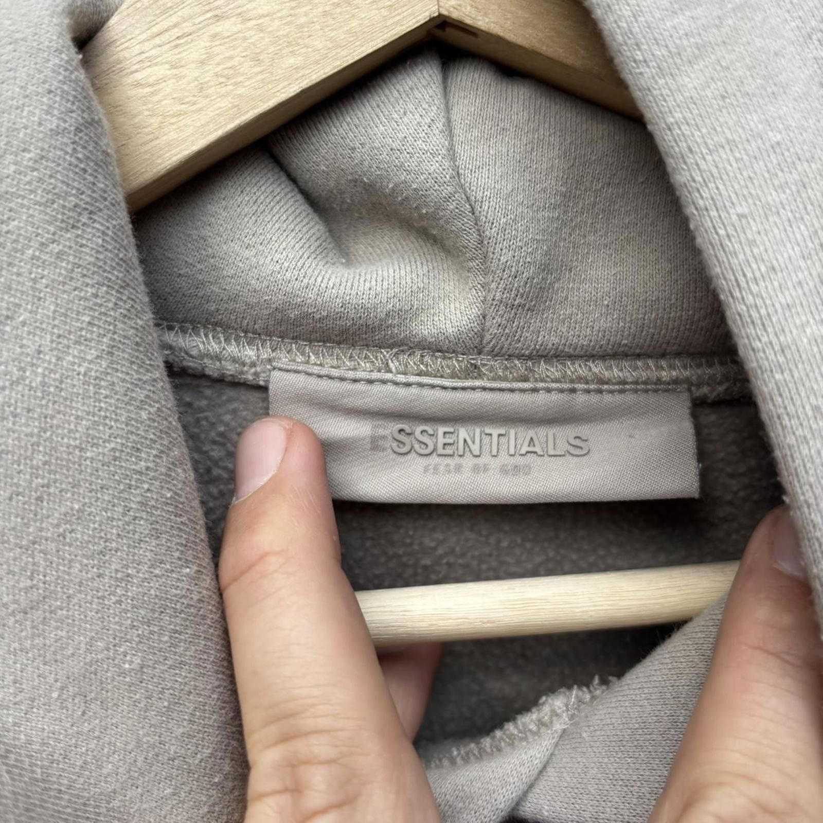 Fear of God essentials fear of god smoke hoodie M Size US M / EU 48-50 / 2 - 7 Thumbnail