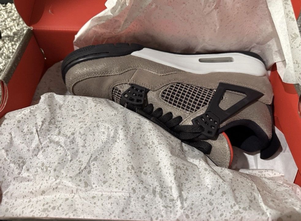 Jordan Brand Jordan 4 Taupe Haze Size US 11 / EU 44 - 6 Thumbnail