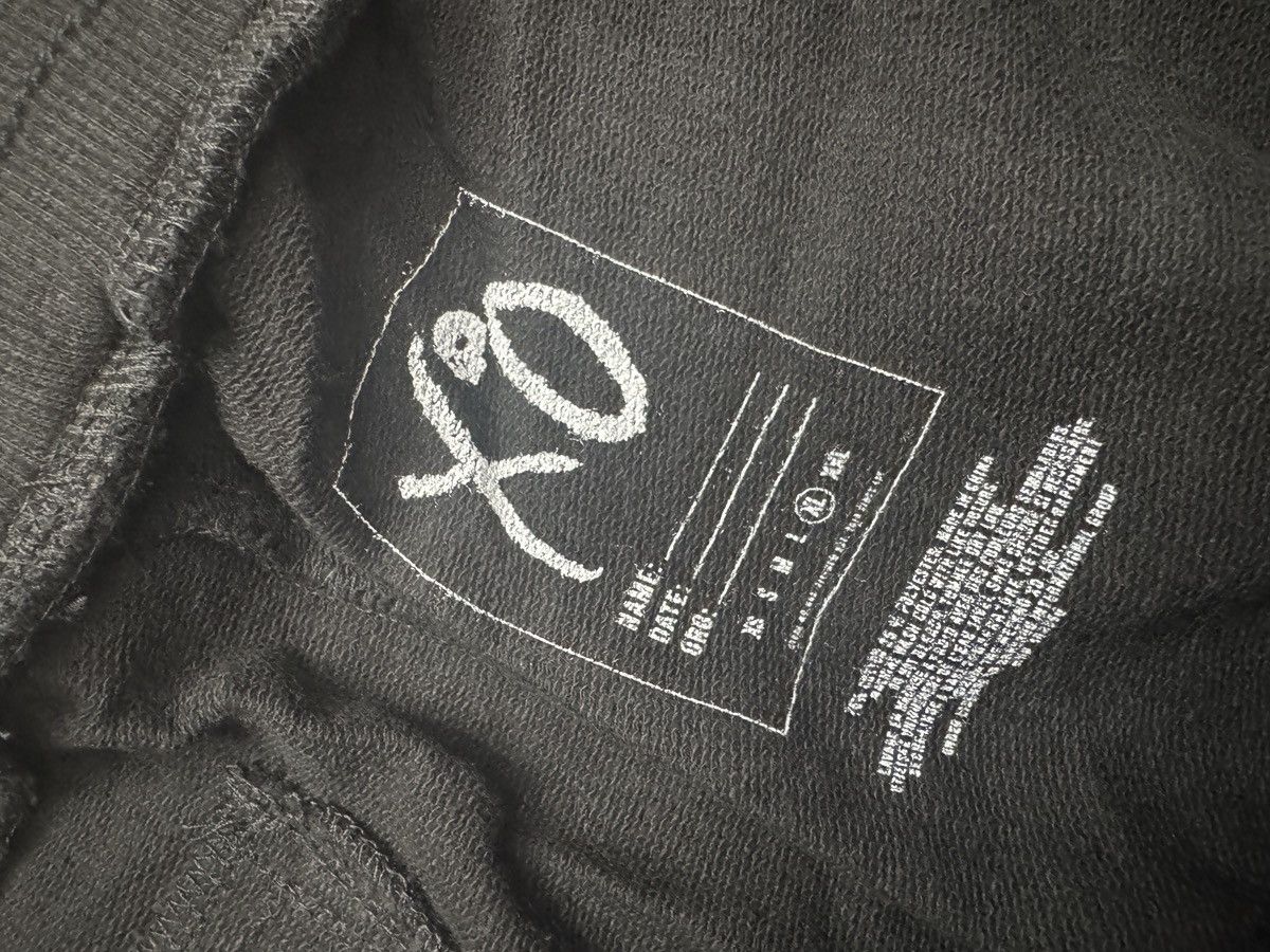 AWGE × P4K × The Weeknd The Weeknd P4K AWGE After Hours Sweatshorts XL Black Size US 38 / EU 54 - 4 Thumbnail