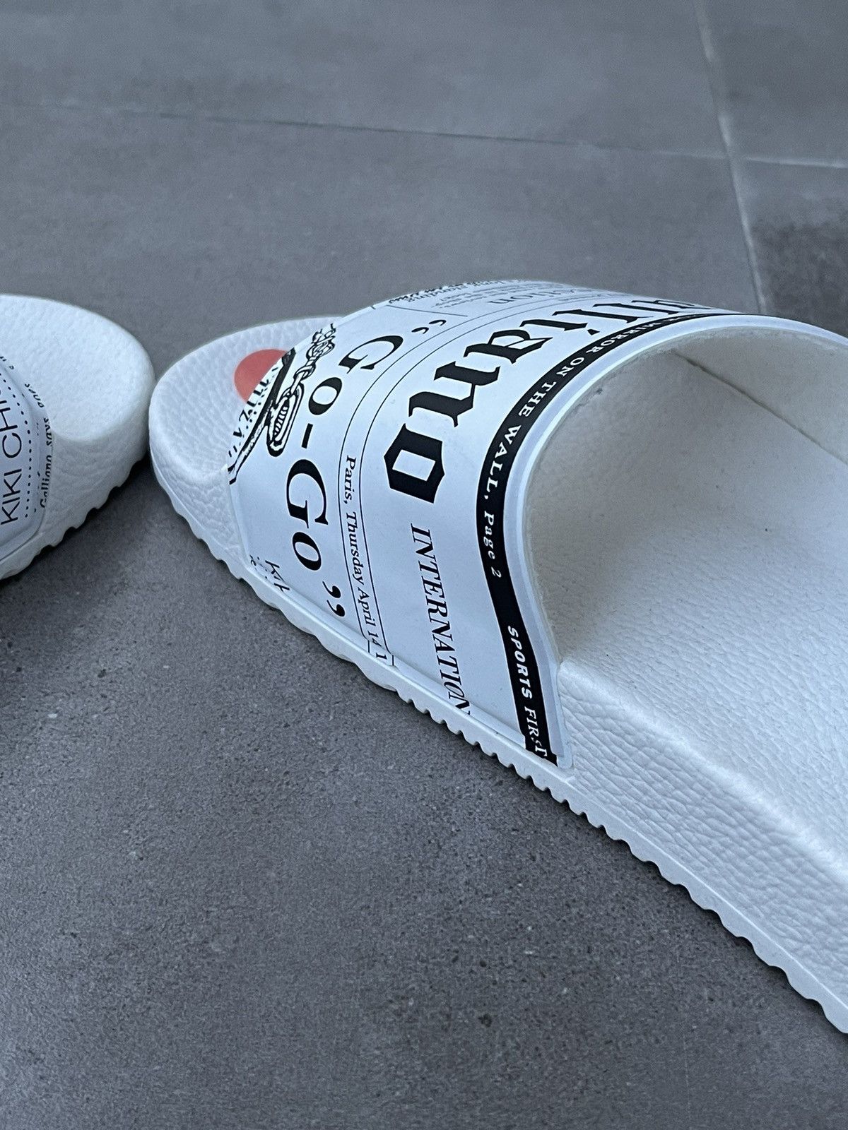John Galliano !DS! SS22 Galliano Gazette Print White Slip Ons Size US 8 / EU 41 - 10 Thumbnail