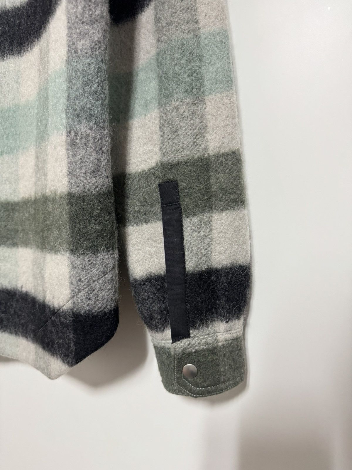 FW22 STROBE SHIRT JACKET
