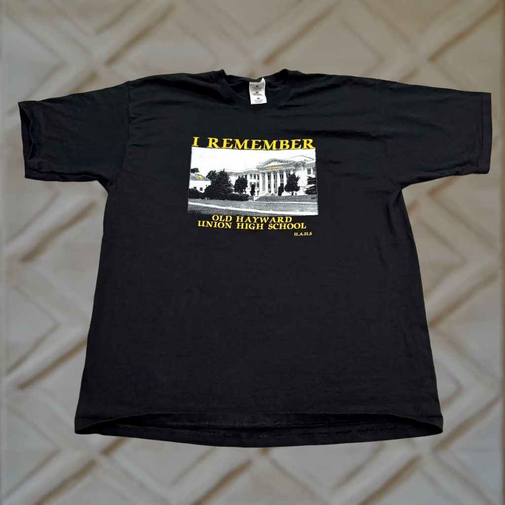 Fruit Of The Loom VINTAGE Fruit Of The Loom Graphic T-Shirt XL Black Hayward Union High School Tee Shirt Mens Regular Crew Neck Short Sleeve Size US XL / EU 56 / 4 - 1 Thumbnail