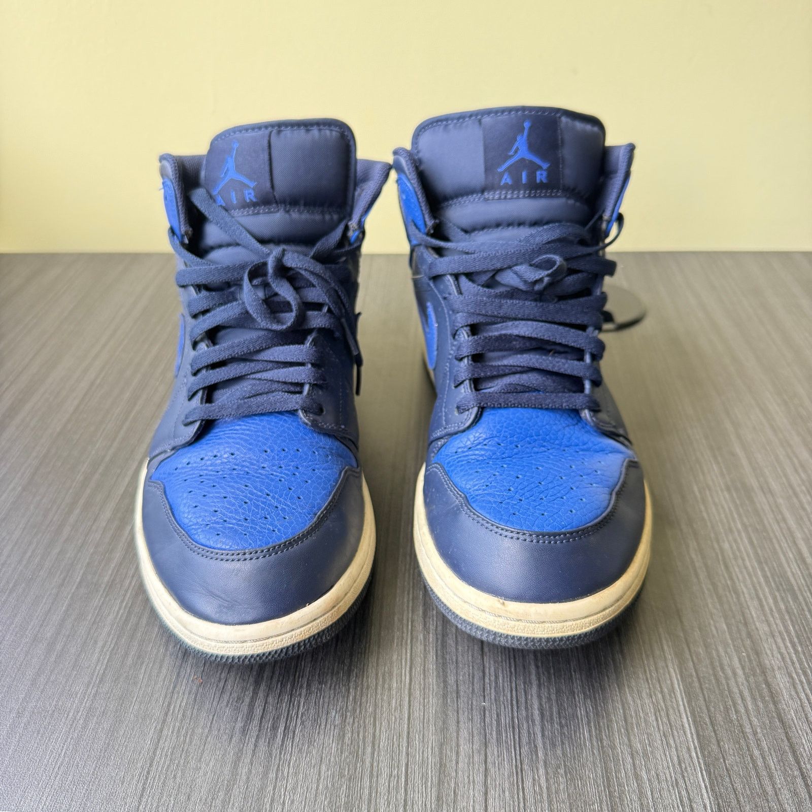 Jordan Brand Nike Air Jordan 1 2017 Mid Obsidian Royal 554724-412 Size 13 Size US 13 / EU 46 - 3 Thumbnail