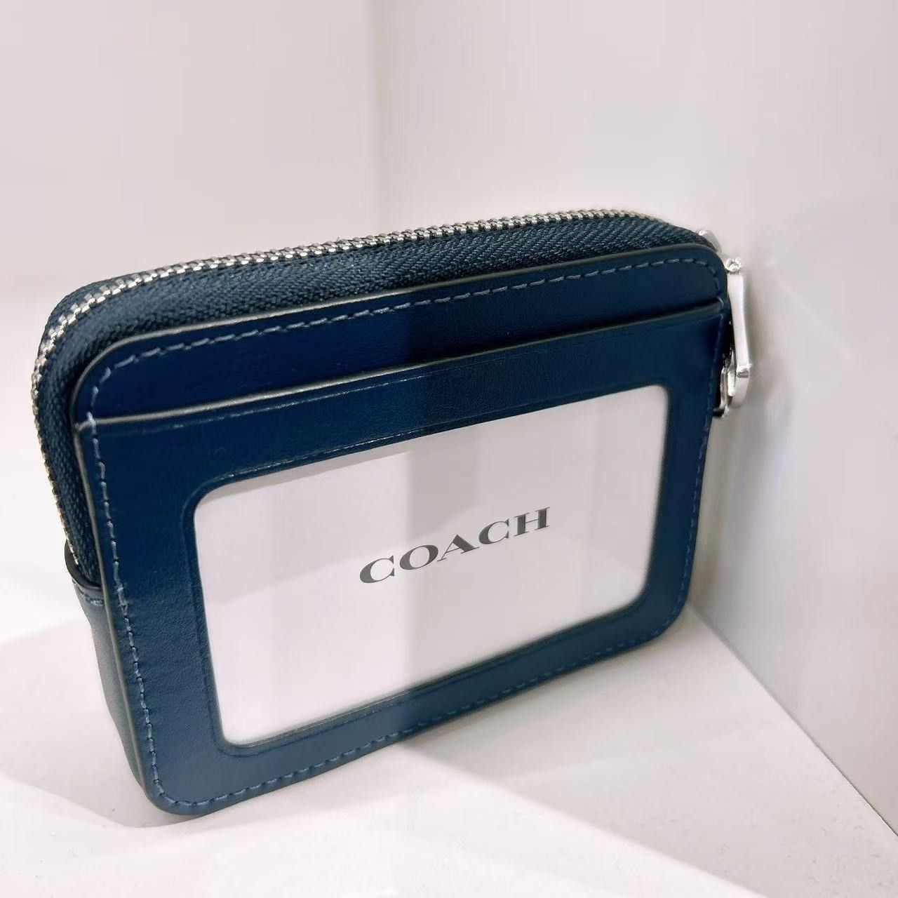 Coach NWT Coach Zip Card Case With Quilting CAR26 Size ONE SIZE - 3 Thumbnail