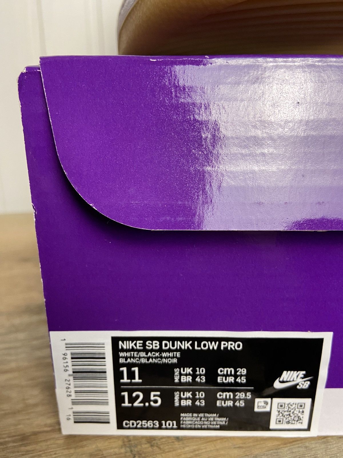 Nike New Nike SB Dunk Low Pro "White Gum" authentic Size 11US Size US 11 / EU 44 - 4 Thumbnail