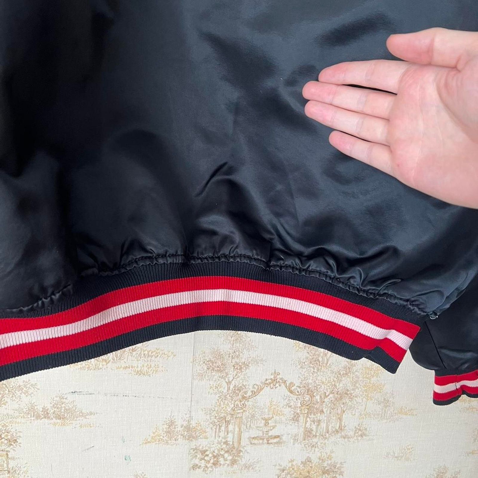 Starter Vintage 80s Chicago Bulls Starter Satin Jacket | Size XL Size US XL / EU 56 / 4 - 7 Thumbnail