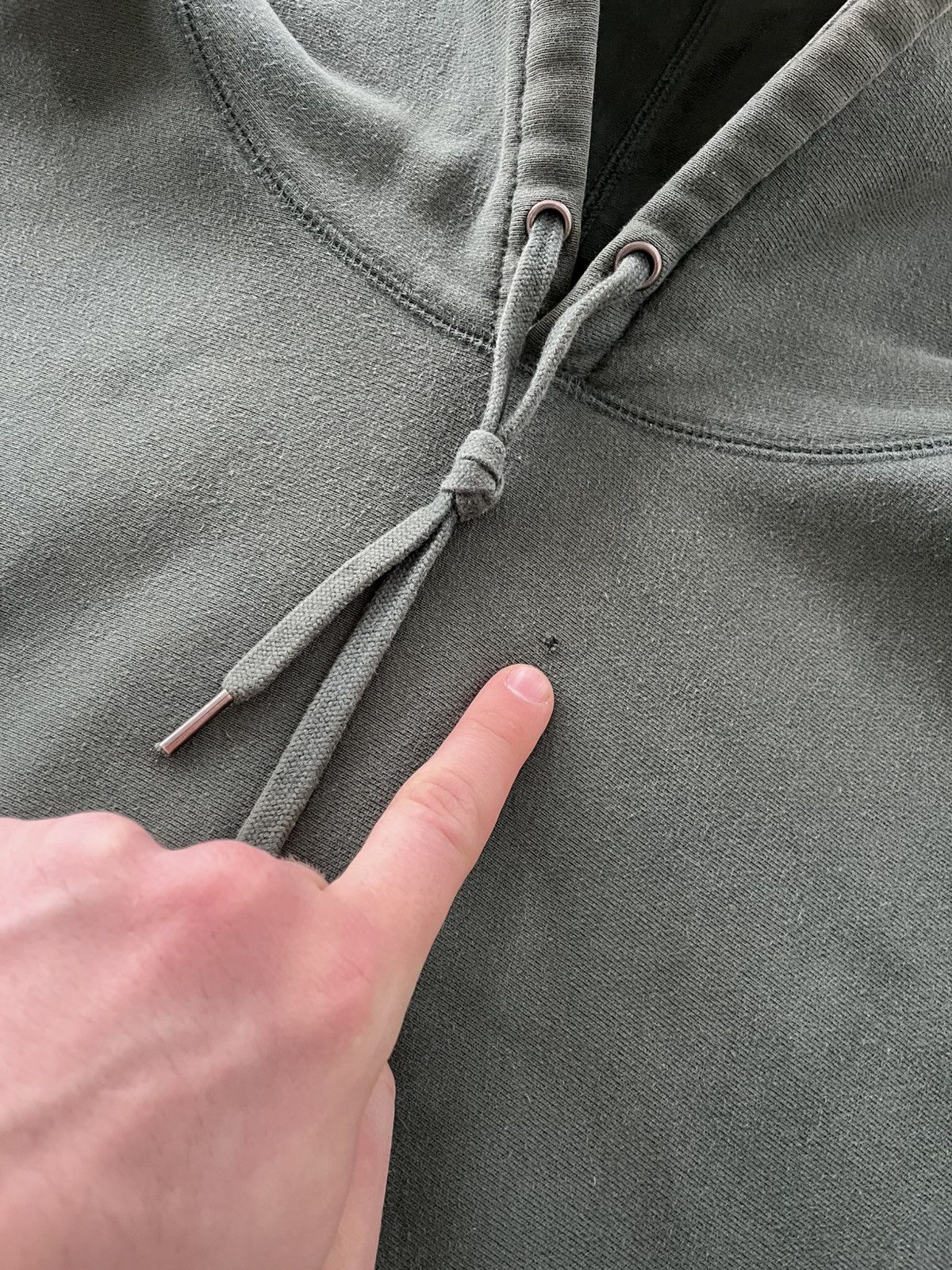 Pleasures Vintage Rare Pleasures Green Hoodie Sleeve Logo Y2K sk8 Size US L / EU 52-54 / 3 - 11 Thumbnail