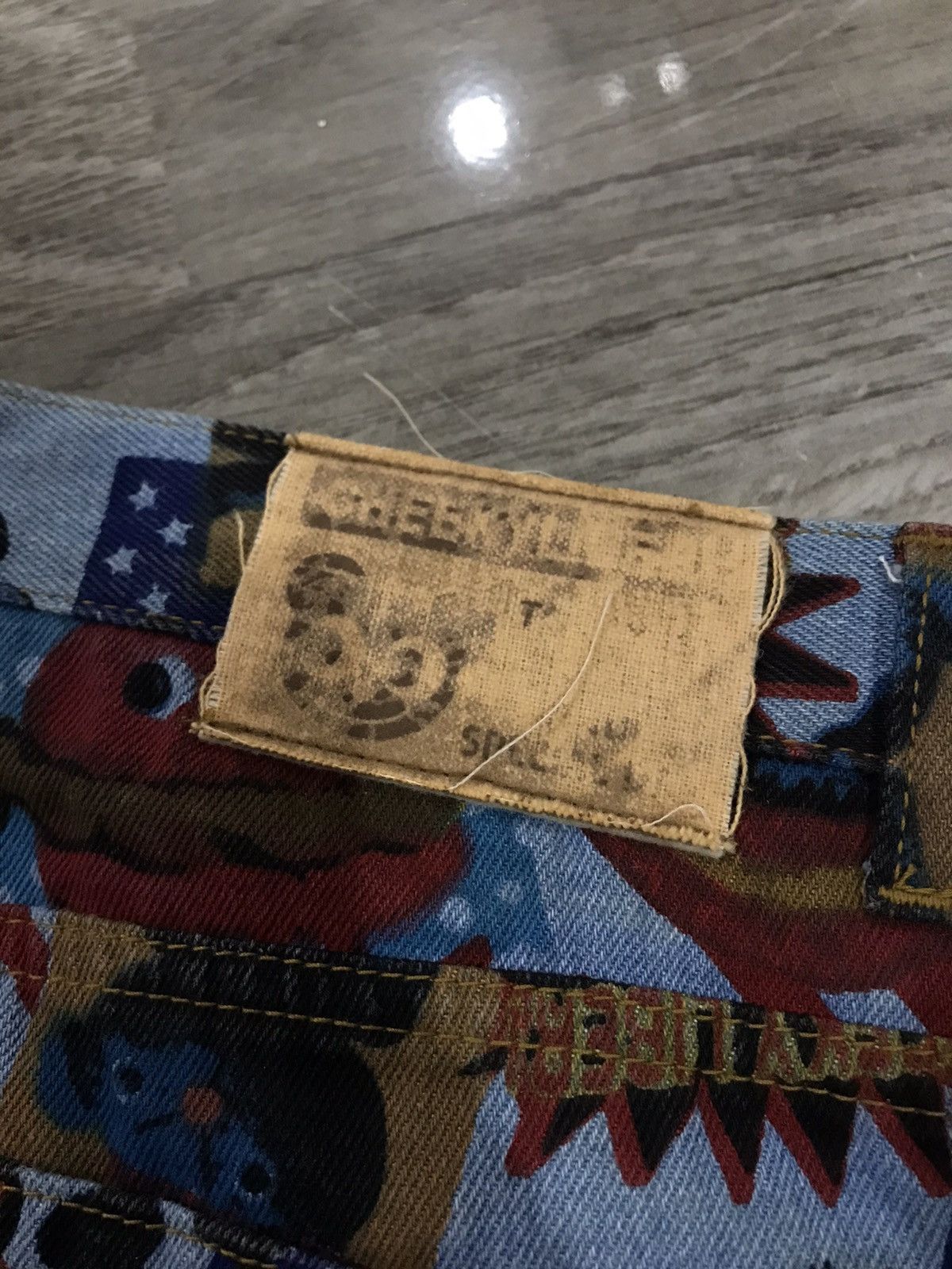 20471120 × Hysteric Glamour × Japanese Brand Hysteric Glamour Cheeky Liberi Allover Printed Denim Pants Size US 33 - 6 Thumbnail