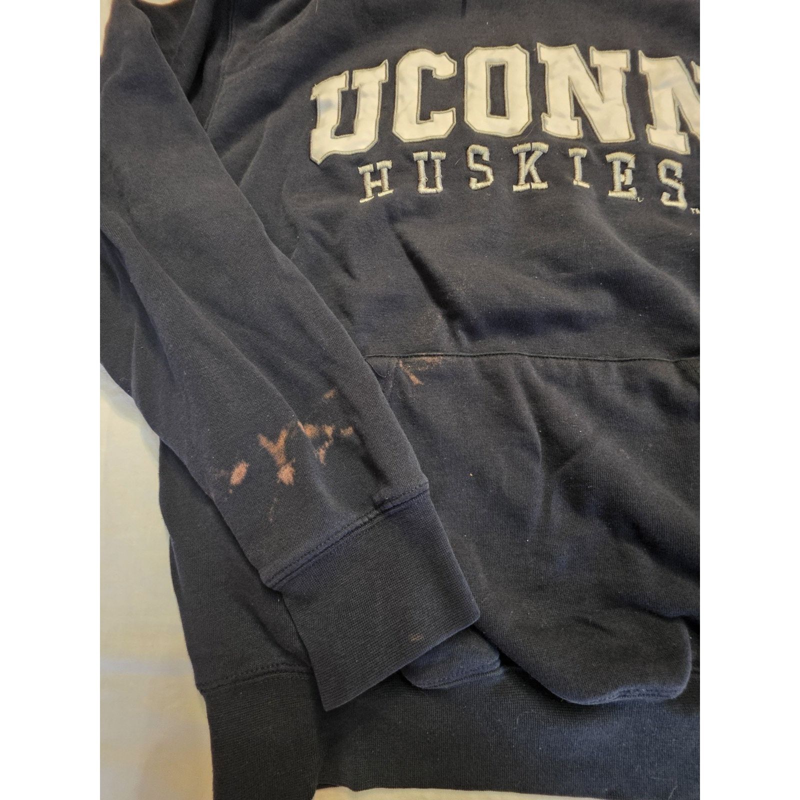 Heritage1981 Uconn Huskies Campus Heritage Men's Size Medium Navy Blue Size US M / EU 48-50 / 2 - 2 Thumbnail