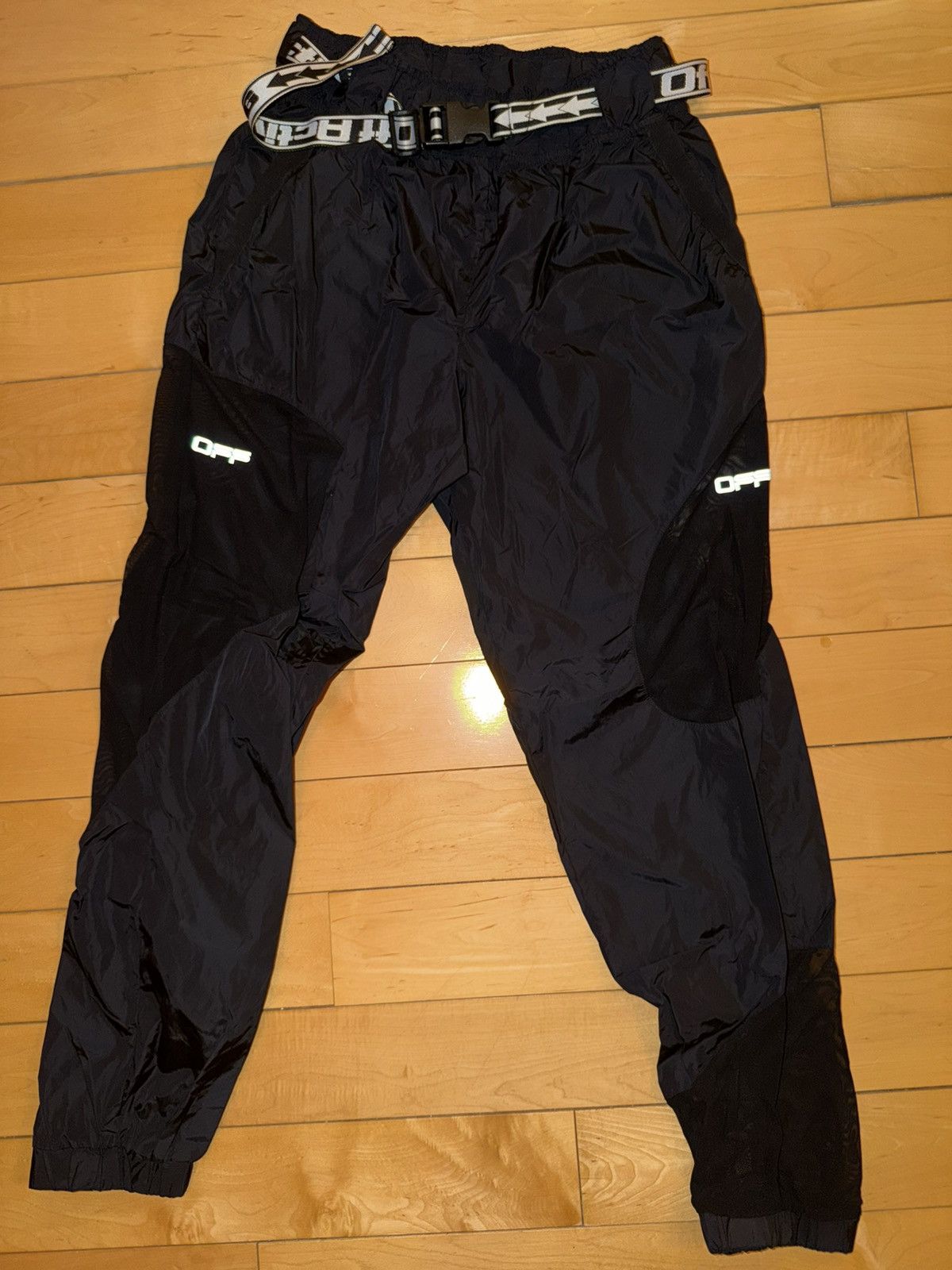 Off-White off white active parachute pants Size US 30 / EU 46 - 2 Thumbnail