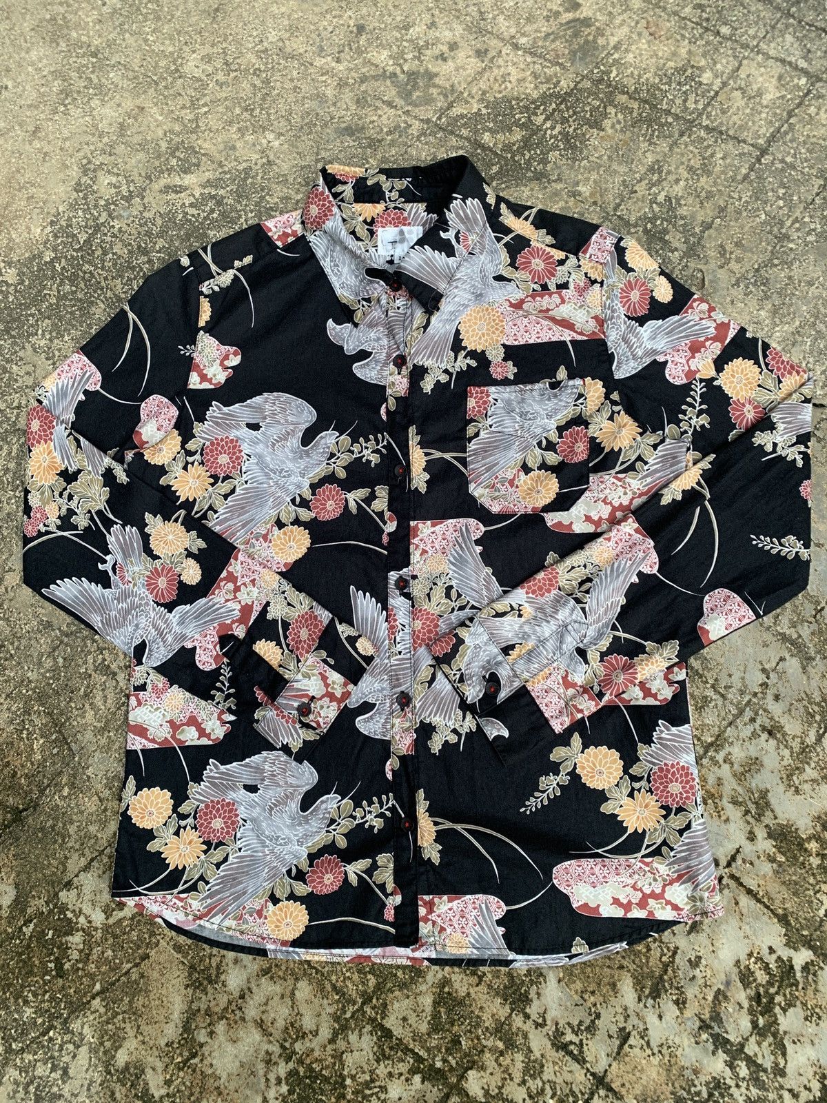 Japanese Brand × Takeo Kikuchi 2000s Takeo Kikuchi Oriental Bird and Flower Shirt Size M / US 6-8 / IT 42-44 - 1 Thumbnail