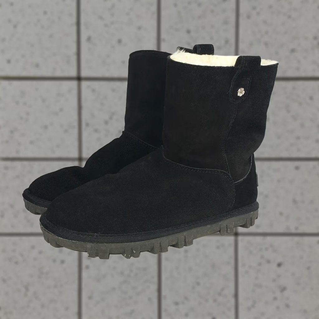Tommy Bahama Tommy Bahama Womens Boots Suede Shearling Fur Lug Sole Black 8 Ankle Round Toe Winter Casual Womens Size US 8 / IT 38 - 1 Thumbnail