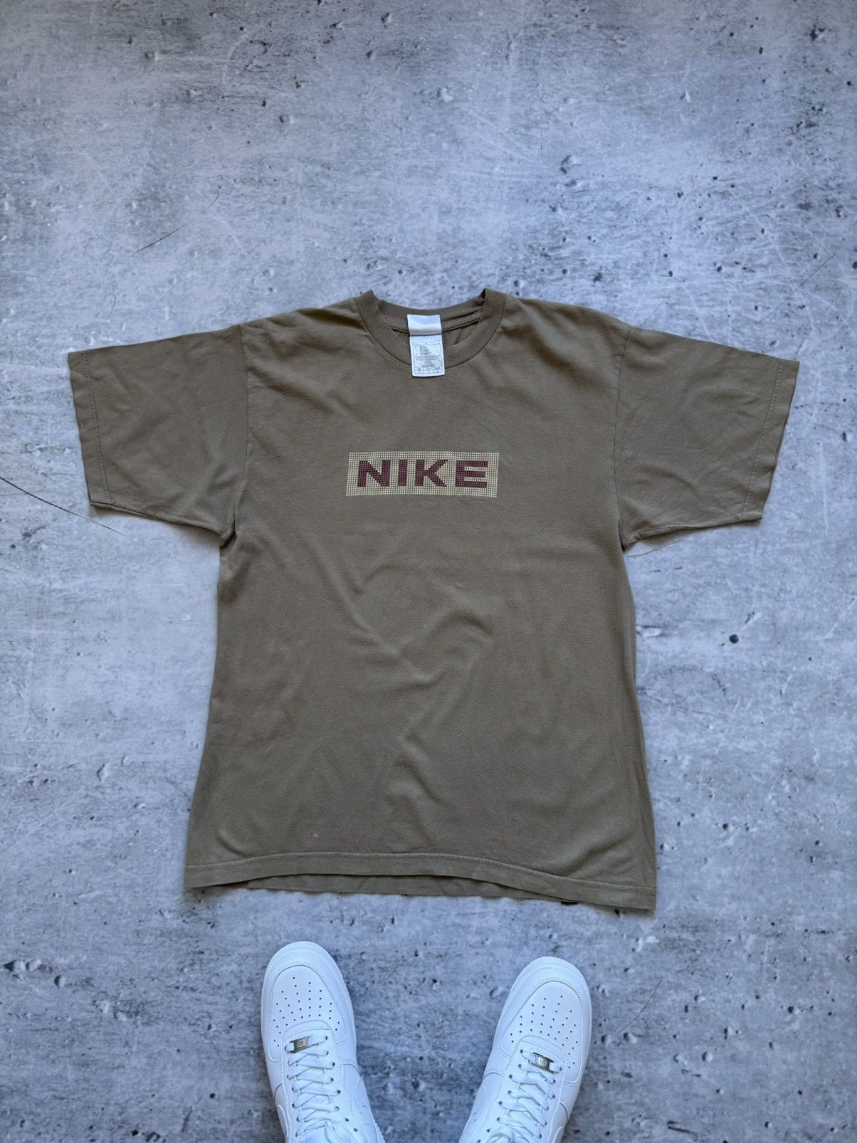 Nike × Vintage Nike vintage 00s centre logo tee Size US M / EU 48-50 / 2 - 1 Thumbnail