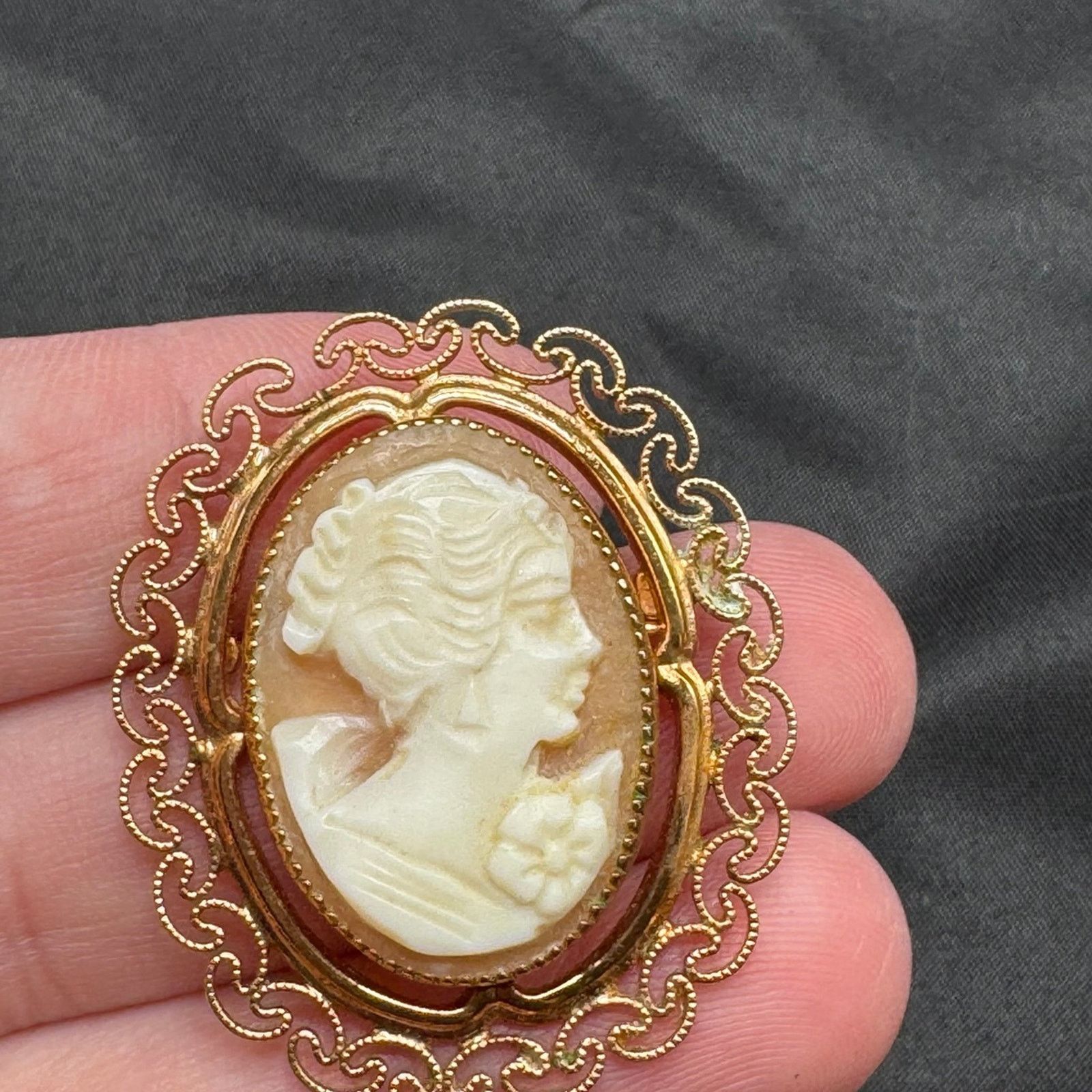 NBDN Nobrandedon VTG gold filled cameo Size ONE SIZE - 5 Thumbnail