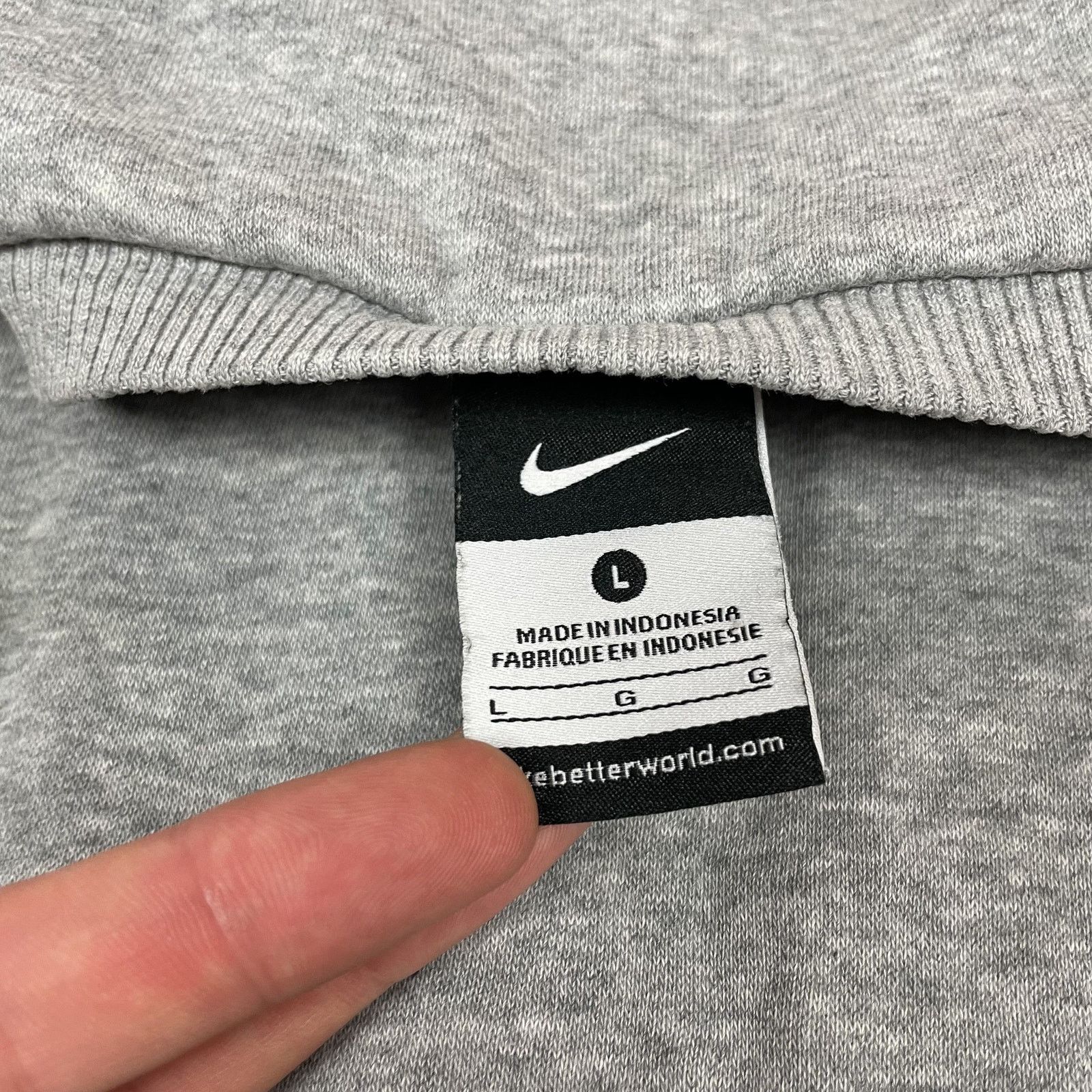 Nike × Vintage Vintage Nike Men Gray Spellout Lined Fleece Sweatshirt Large Size US L / EU 52-54 / 3 - 9 Thumbnail