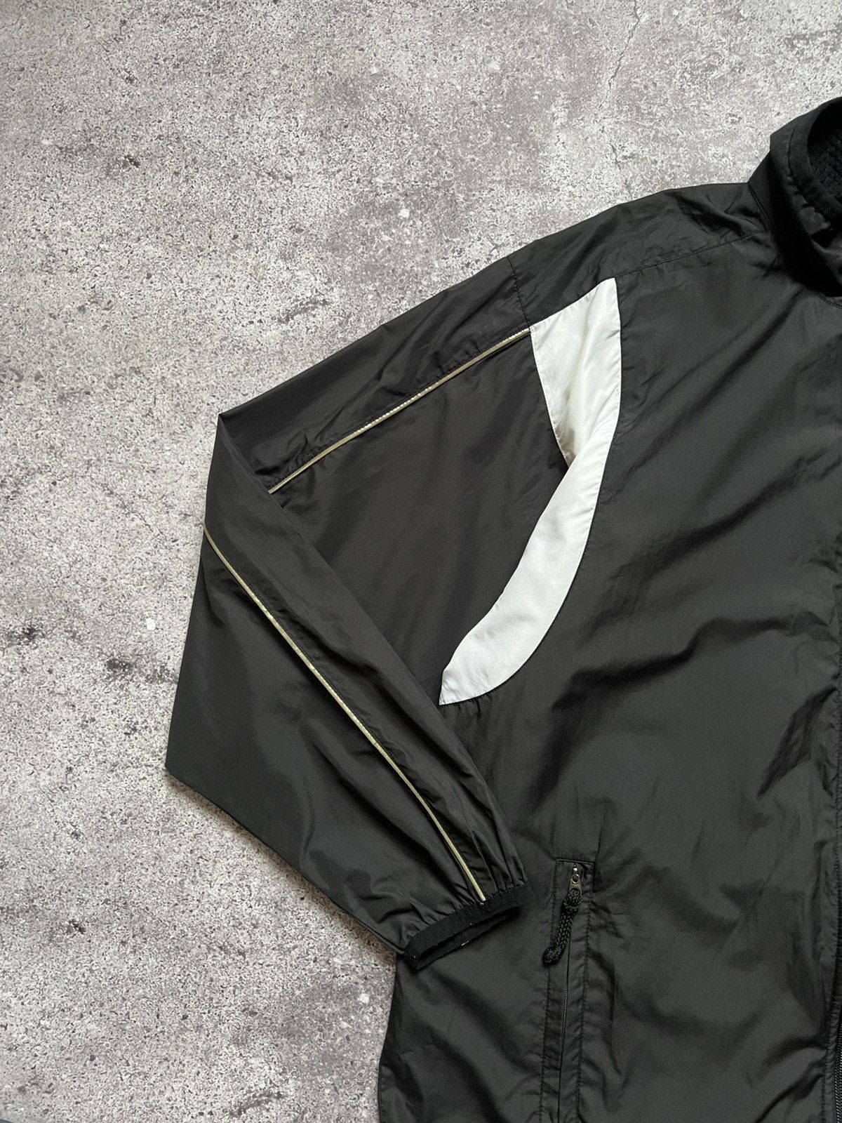 Nike × Vintage Vintage Nike 90s Nylon Track Jacket Black Size US XL / EU 56 / 4 - 6 Thumbnail