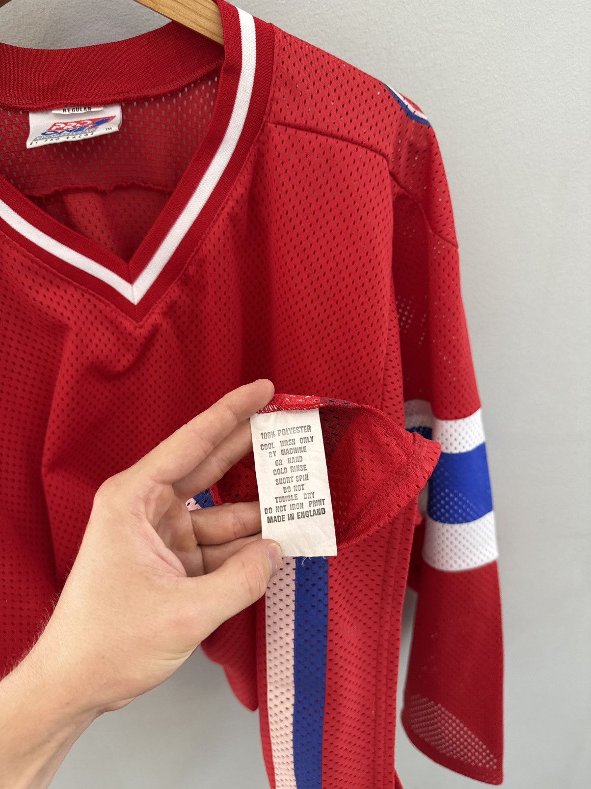 NHL Patrick Roy Montreal Canadiens CCM Heroes of Hockey Jersey Size US XL / EU 56 / 4 - 10 Thumbnail