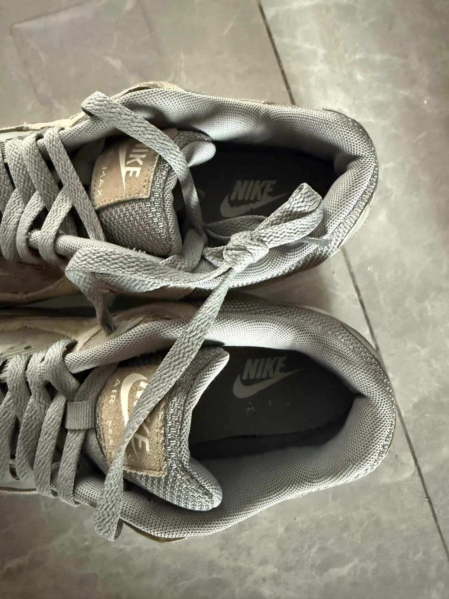 Nike Nike Air Max 90 grey low-top sneakers Ｑ20 Size US 9 / EU 42 - 5 Thumbnail