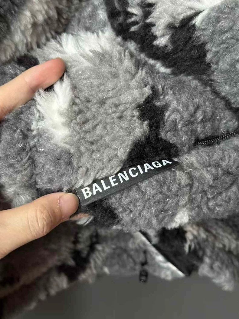 Balenciaga Balenciaga Gray Camouflage Teddy Coat-2506 Size US L / EU 52-54 / 3 - 3 Thumbnail