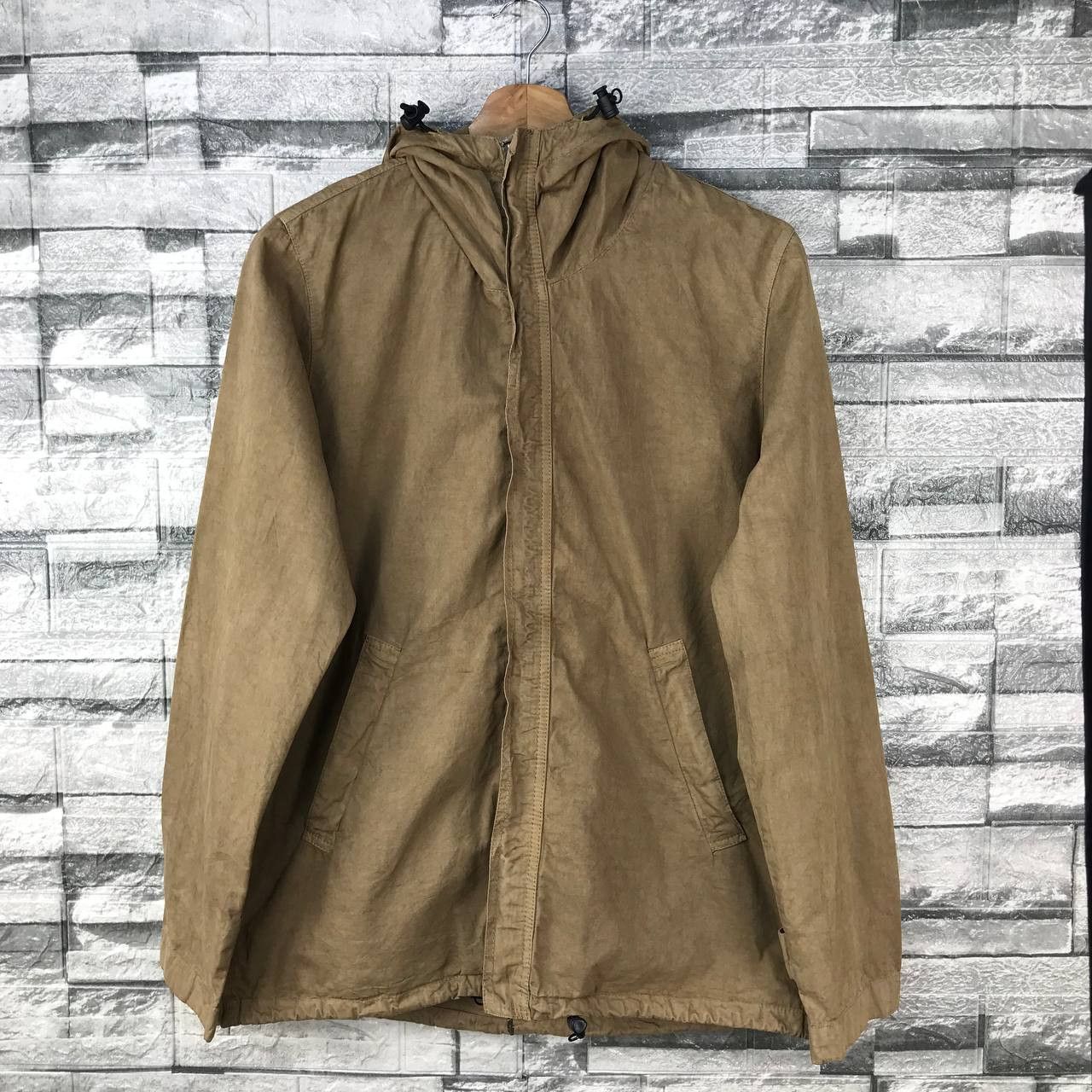 BASISBROEK RARE BASISBROEK BELGIUM KITA-KU OSAKA ROBIN HOOD JUMPER Size US M / EU 48-50 / 2 - 1 Thumbnail