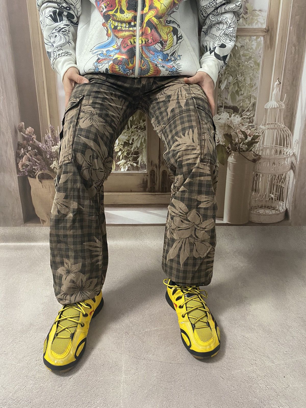 Japanese Brand Dirty pants Faded Crash denim thrashed y2k distressed jeans Size US 32 / EU 48 - 1 Thumbnail