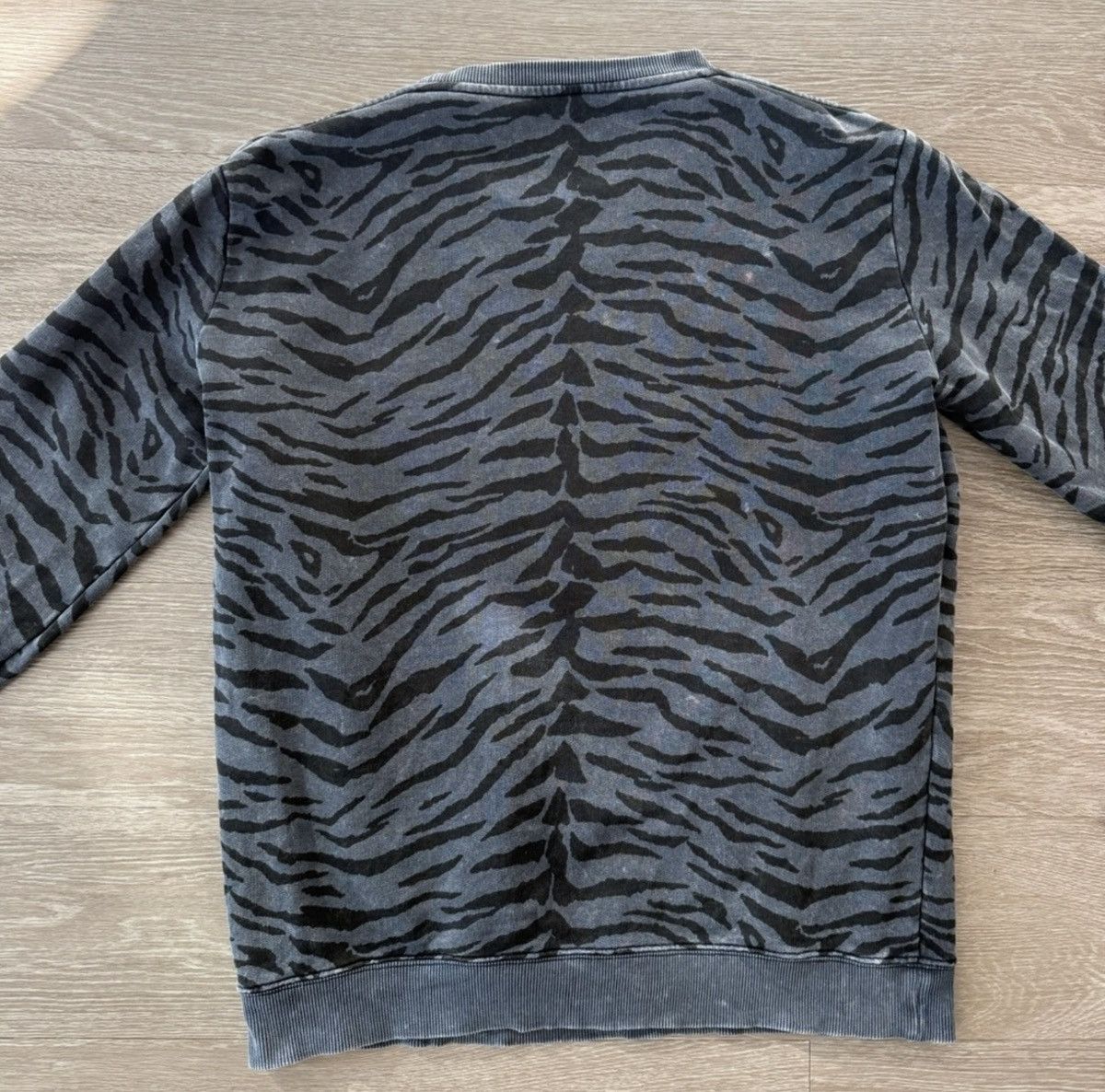 Saint Laurent Paris Saint Laurent Black and Grey Zebra Sweatshirt Size US M / EU 48-50 / 2 - 3 Thumbnail