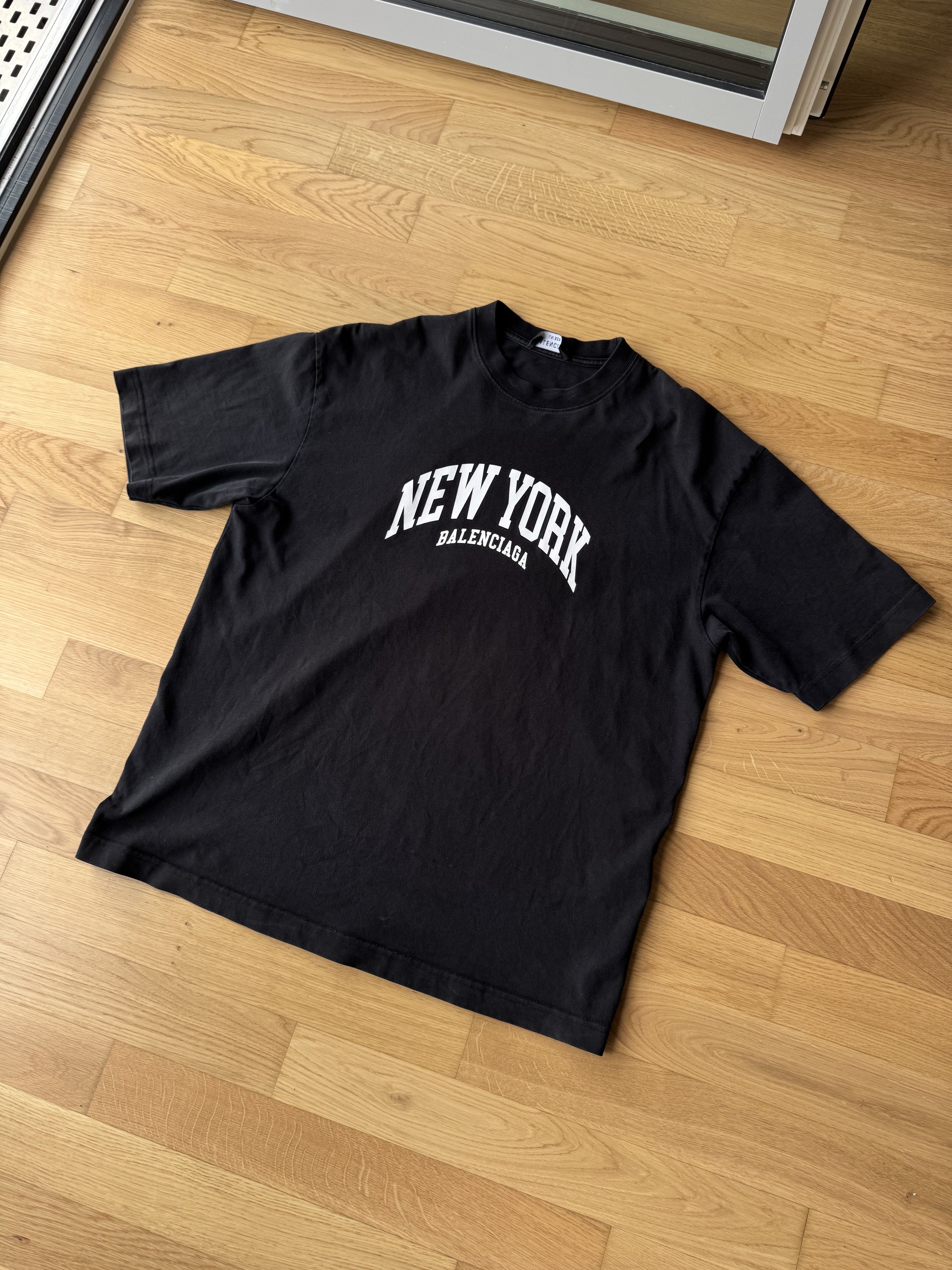 Balenciaga Balenciaga New York T-shirt Size US XS / EU 42 / 0 - 1 Thumbnail