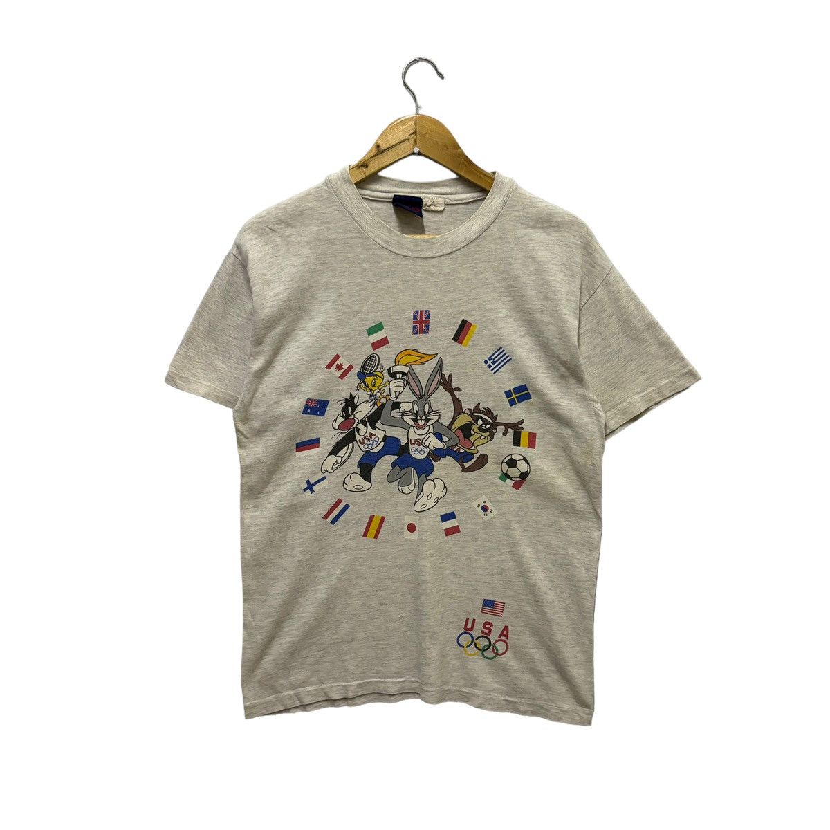 USA Olympics × Vintage × Warner Bros Vintage Warner Bross Cartoon Rip Off Usa Olympic Tshirt Size US M / EU 48-50 / 2 - 1 Thumbnail