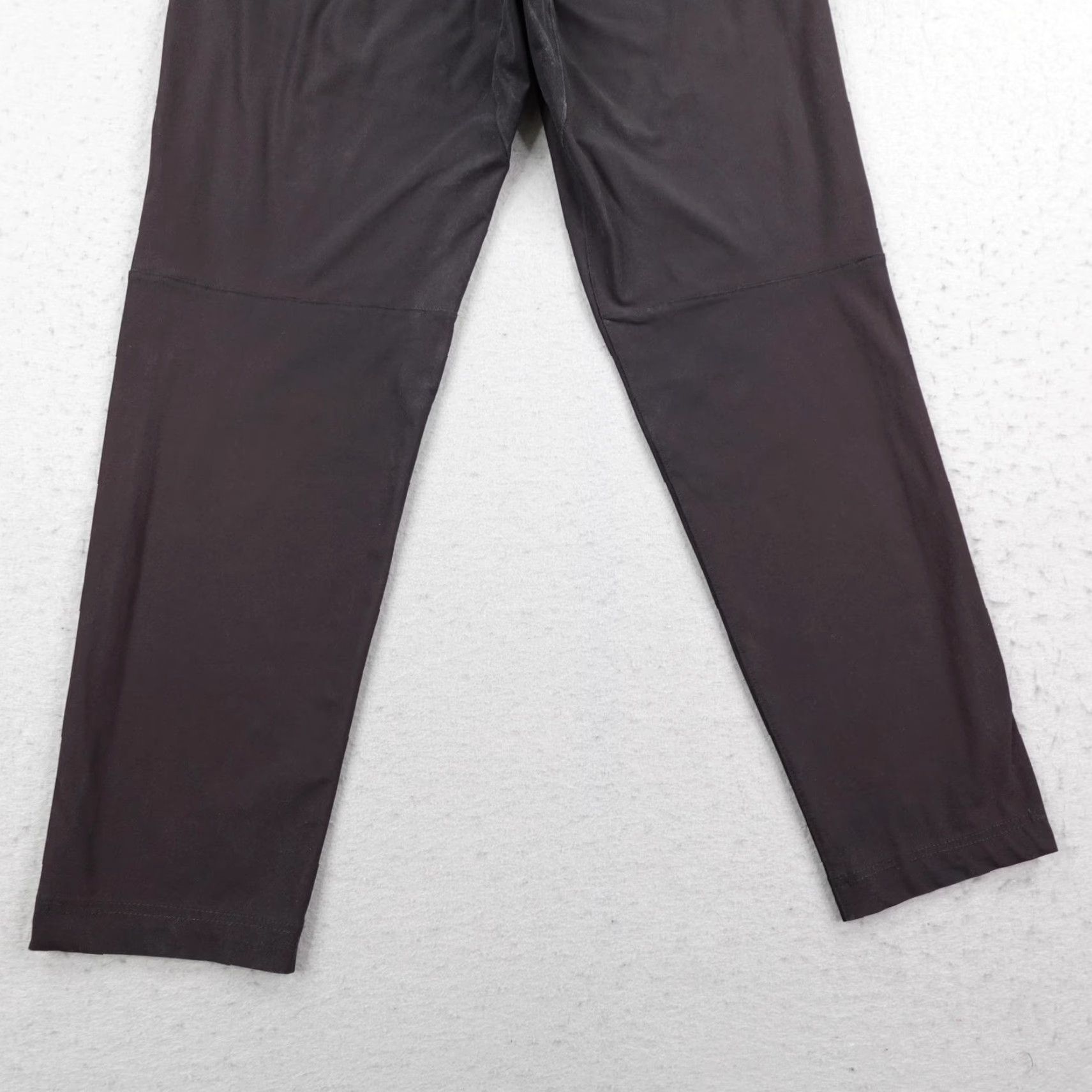 Lululemon Lululemon Pants 32 Black Commission Pant Slim Warpstreme 34" Performance Chino Mens Regular Straight Front Button Zip Pockets Breathable Size US 32 / EU 48 - 6 Thumbnail