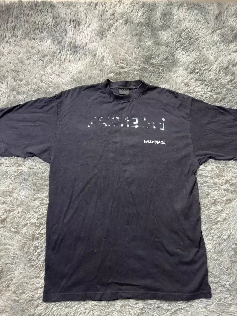 Balenciaga Balenciaga Graffiti and spray paint logo to make old short Size US XS / EU 42 / 0 - 1 Thumbnail
