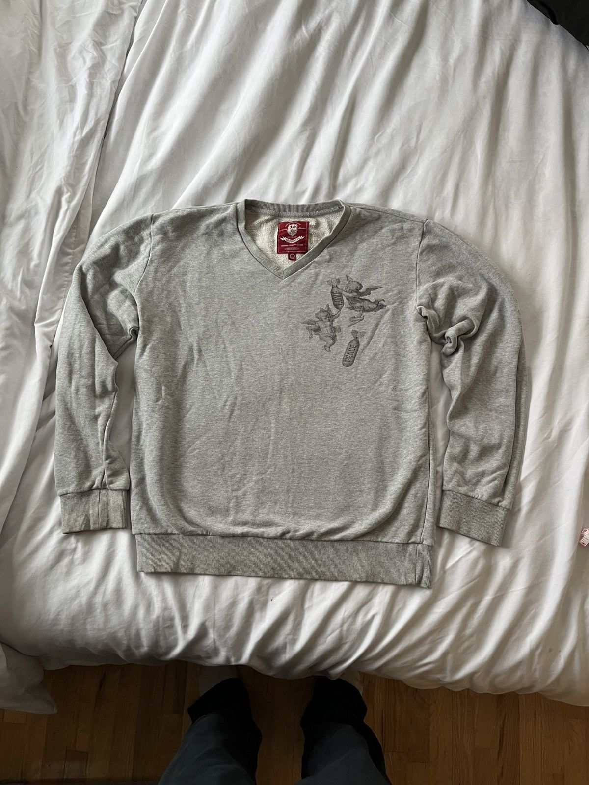 Tee Library Tee Library Redbook Fiction Peace and Love V-Neck Sweater Size US L / EU 52-54 / 3 - 1 Thumbnail
