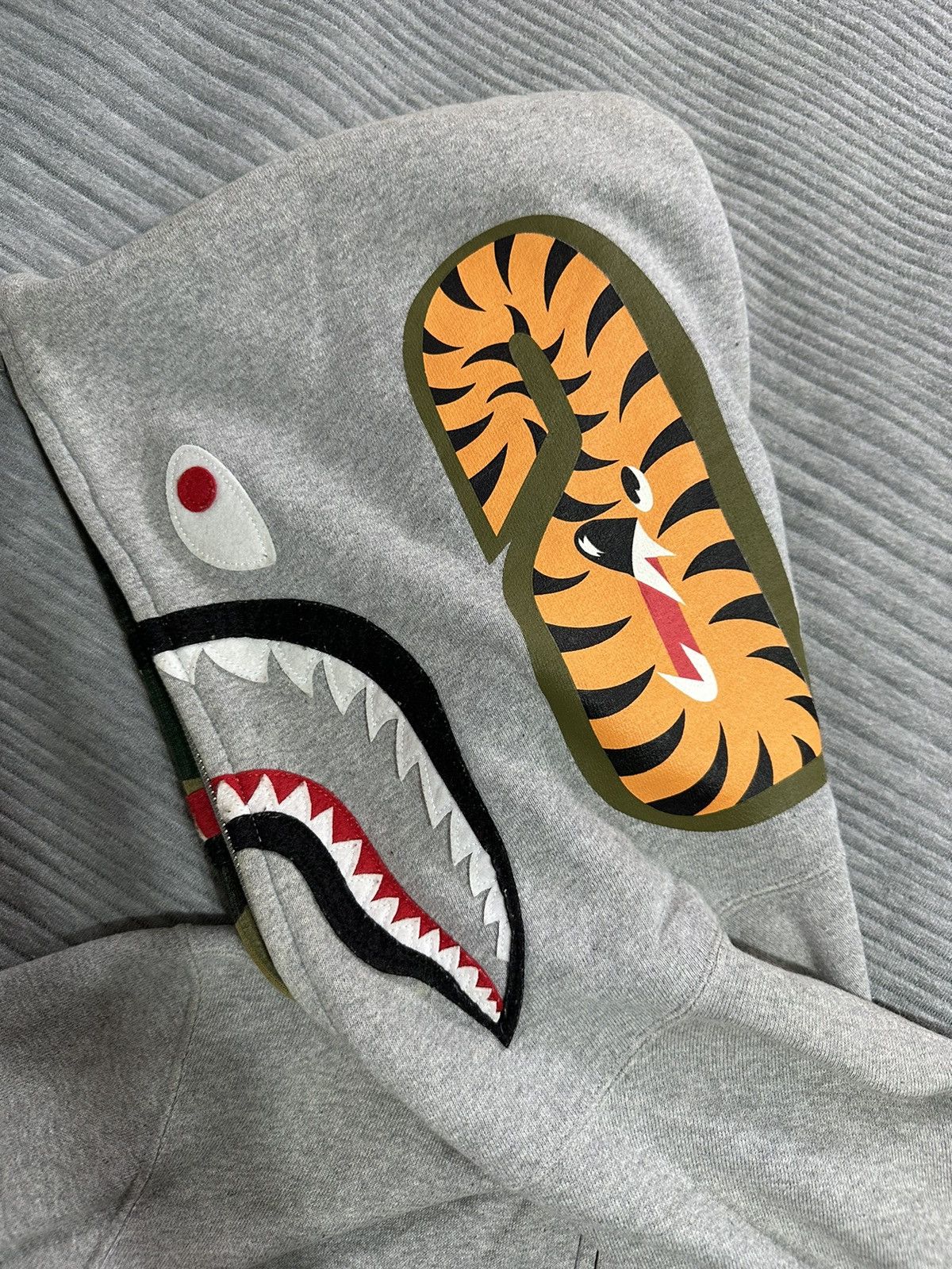 Bape BapeLand 1st Anniversary Shark Full Zip Hoodie Size US L / EU 52-54 / 3 - 4 Thumbnail