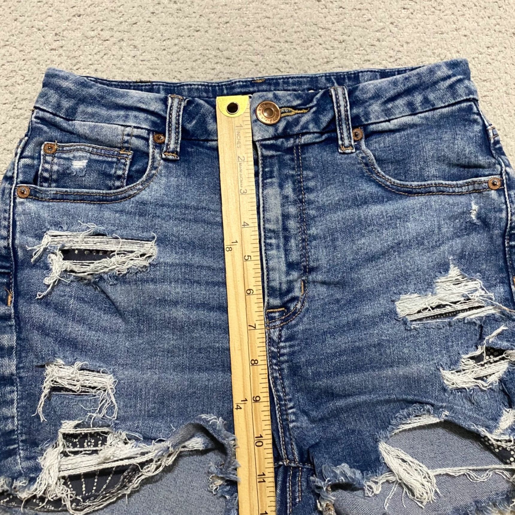 American Eagle Outfitters American Eagle Outfitters Jeans Shorts 4 Womens Blue Denim Medium Wash High Rise Distressed Stretch 5-Pocket Pattern Solid Modern Casual Women Size 27" / US 4 / IT 40 - 7 Thumbnail