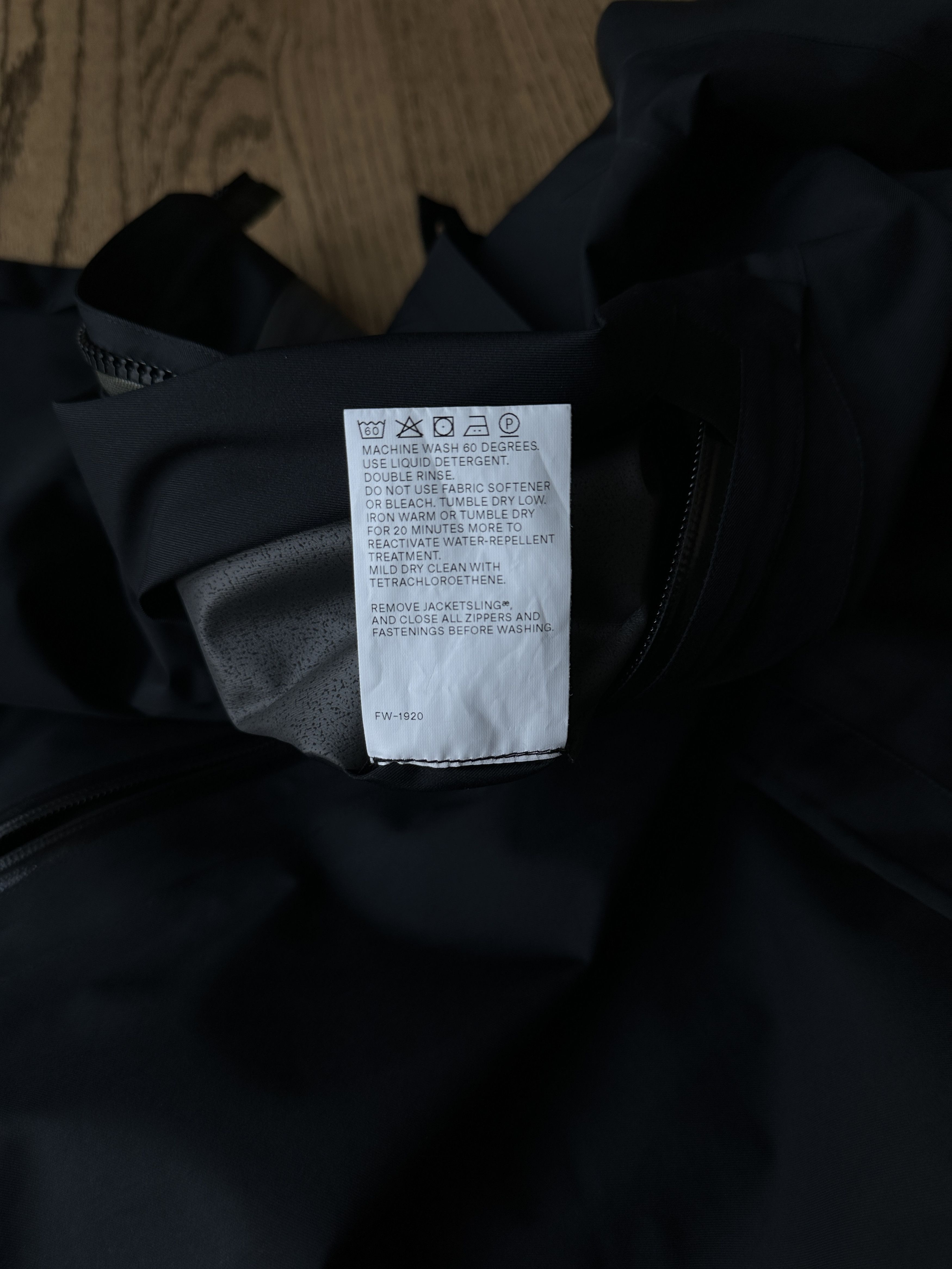 Acronym J61-GTV Size US S / EU 44-46 / 1 - 5 Thumbnail