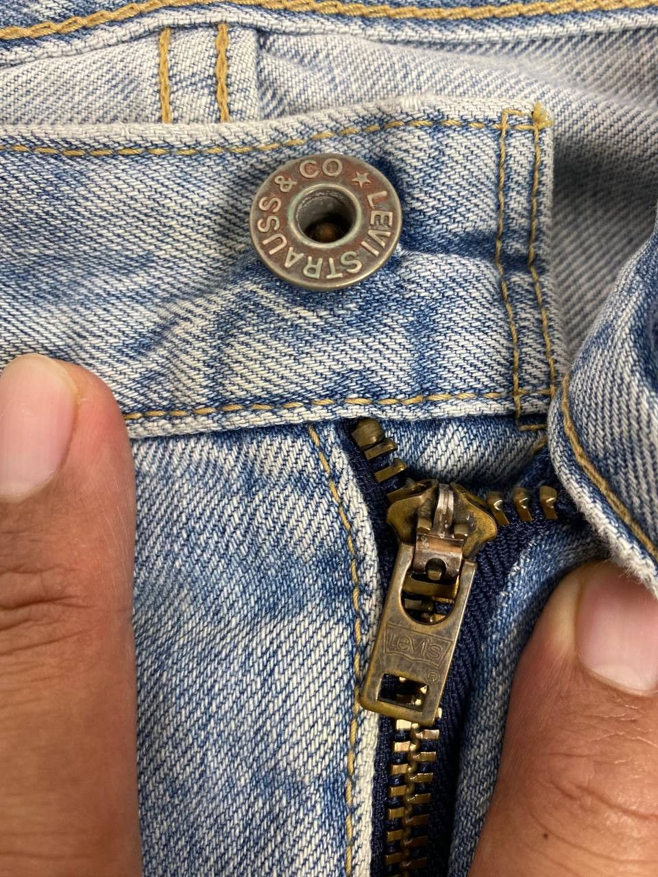 Levi's vintage levis 504 light wash denim distressed style Size US 35 - 15 Thumbnail