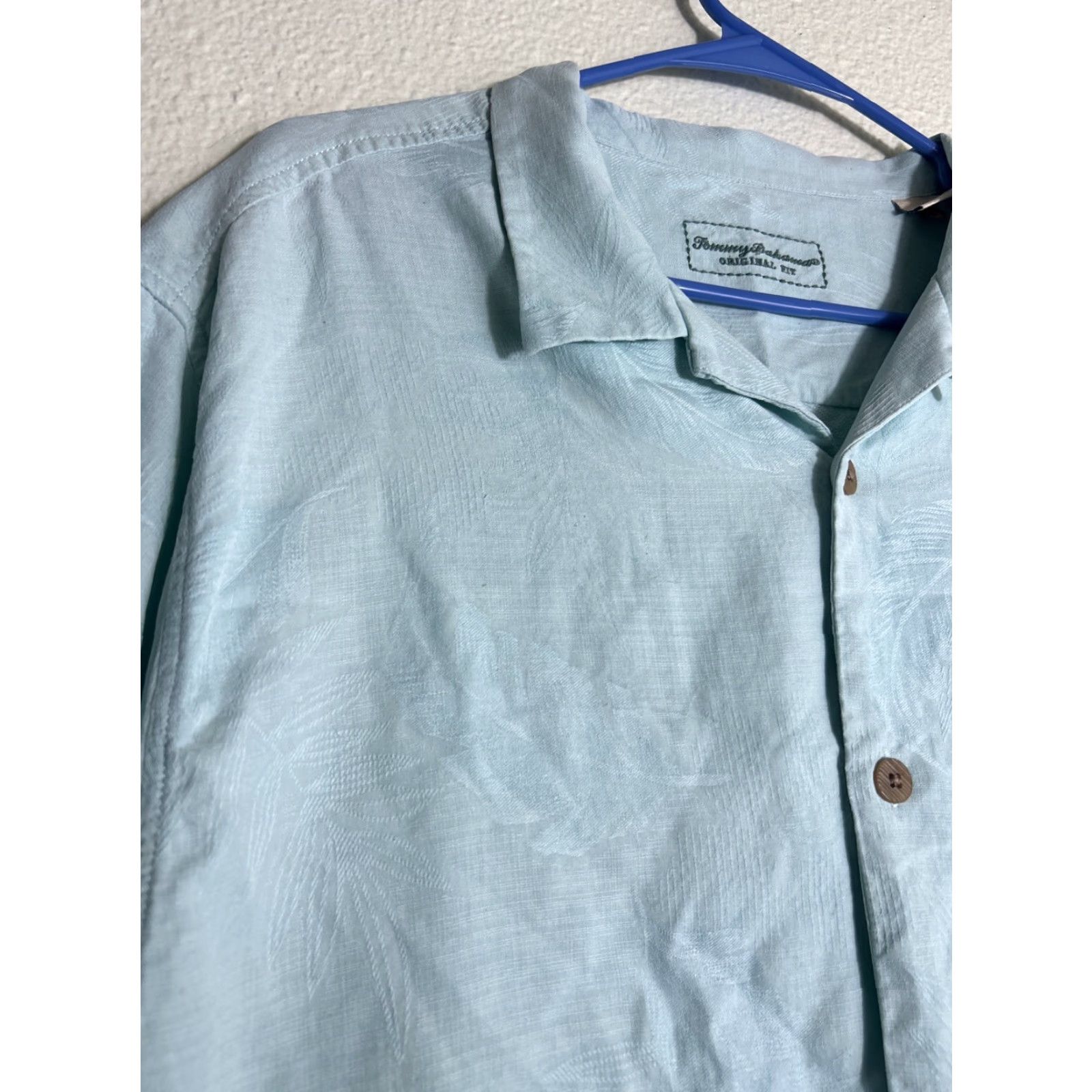 Tommy Bahama VINTAGE Tommy Bahama Shirt Floral Silk Light Blue XL Short Sleeve Button-Up Mens Size US XL / EU 56 / 4 - 3 Thumbnail