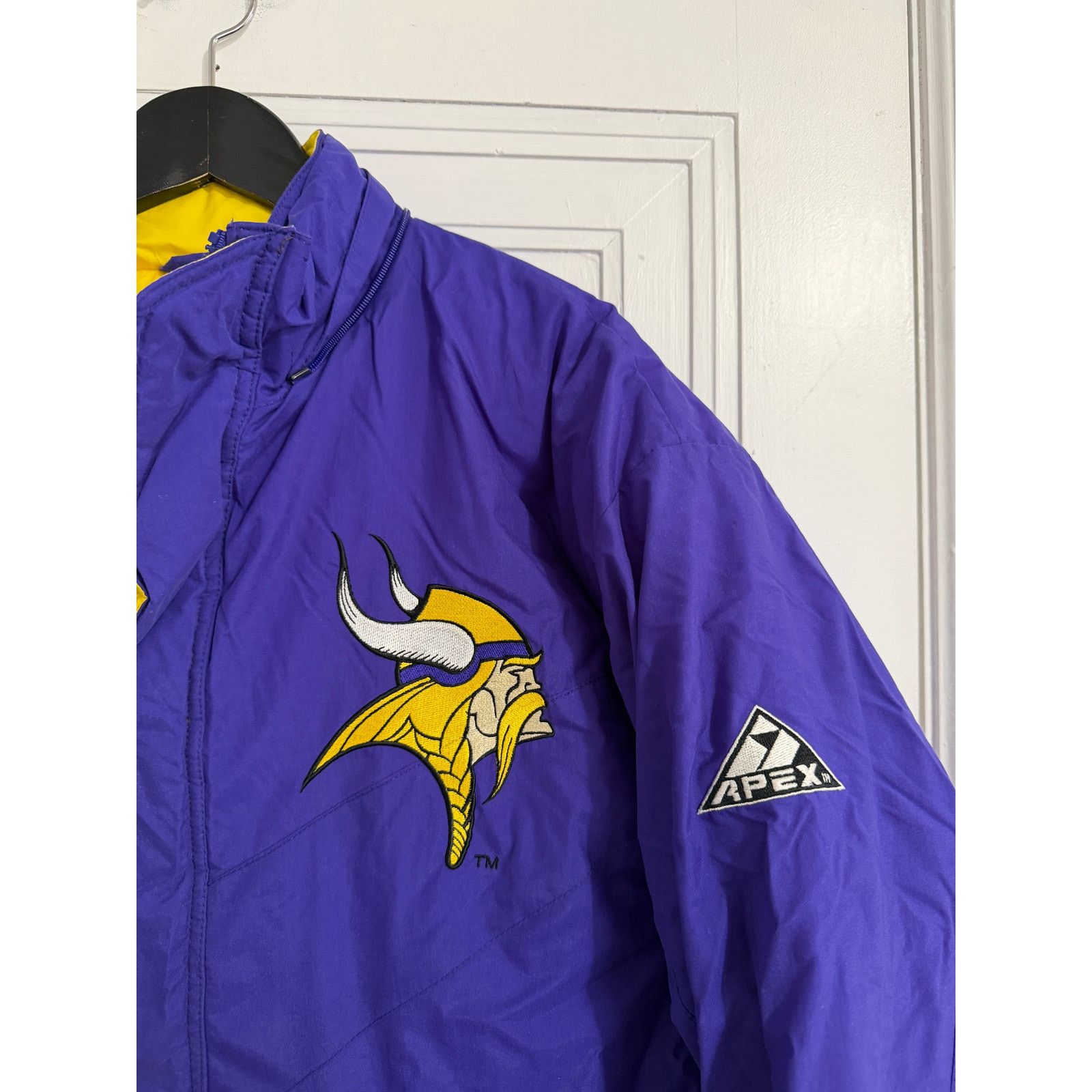 Apex One Vintage Minnesota Vikings Apex One Puffer Jacket Size L Size US M / EU 48-50 / 2 - 2 Thumbnail