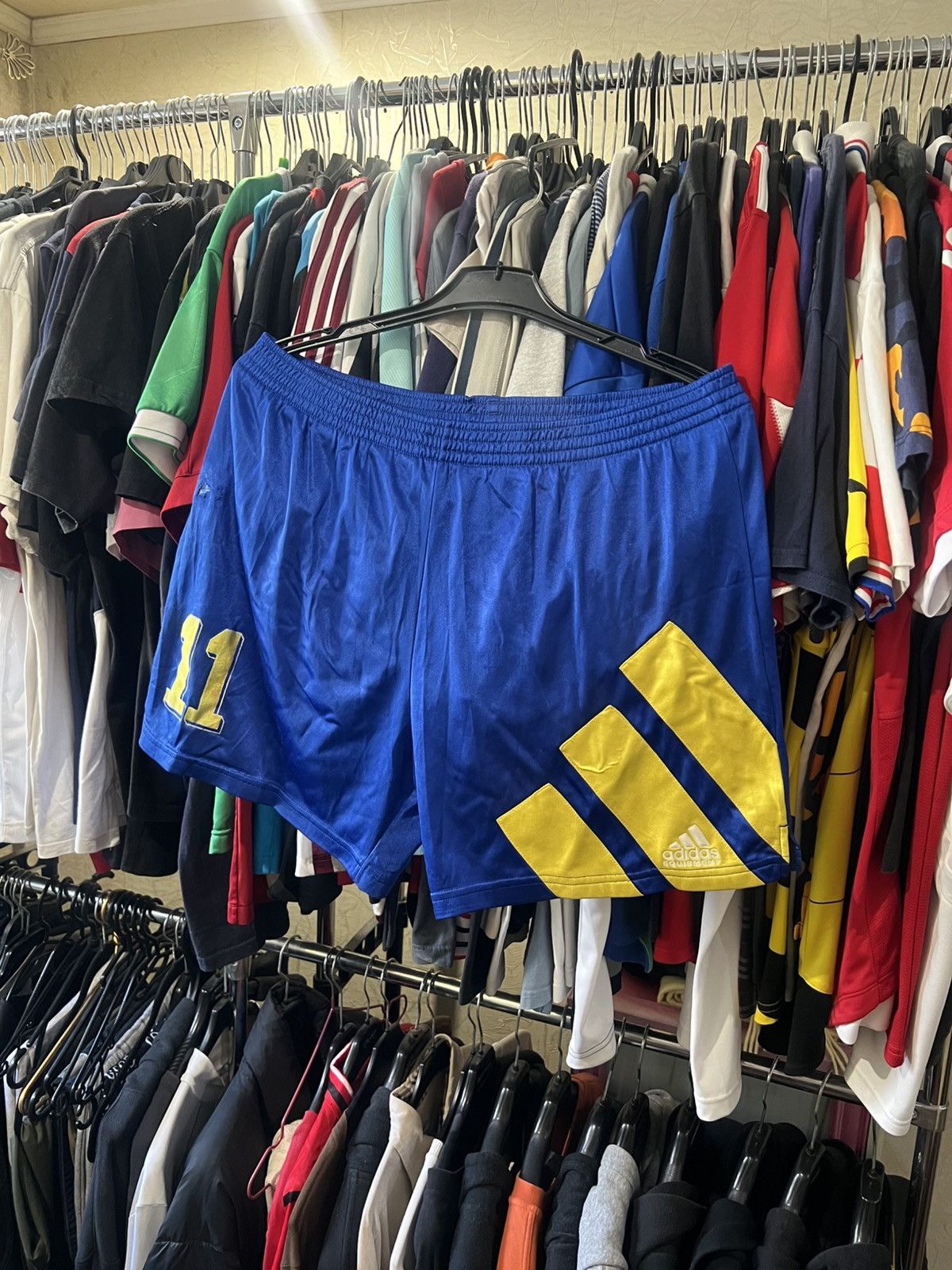 Vintage 80S VINTAGE ADIDAS EQUIPMENT #11 SWEDEN FOOTBALL SHORTS Size US 36 / EU 52 - 1 Thumbnail