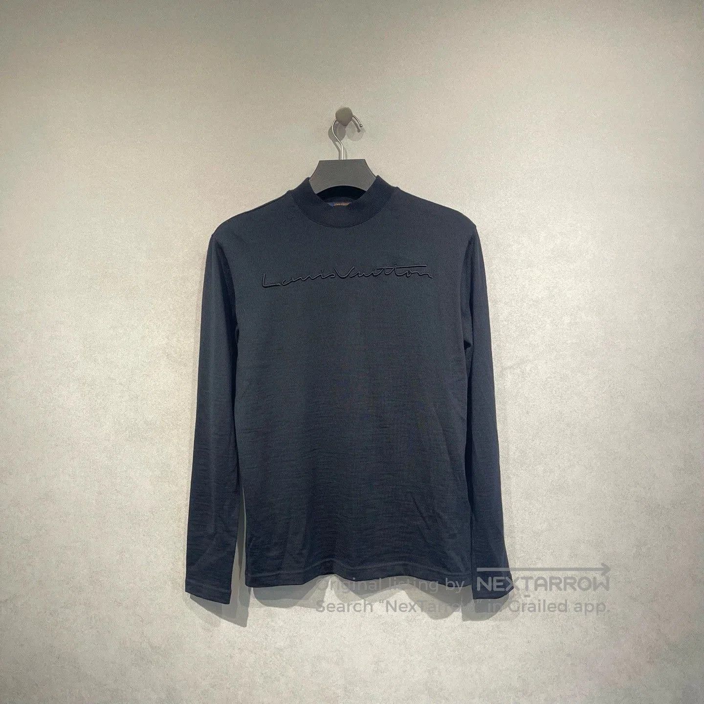 Louis Vuitton Louis Vuitton Black Embroidered Logo T-Shirt. Size US S / EU 44-46 / 1 - 1 Thumbnail