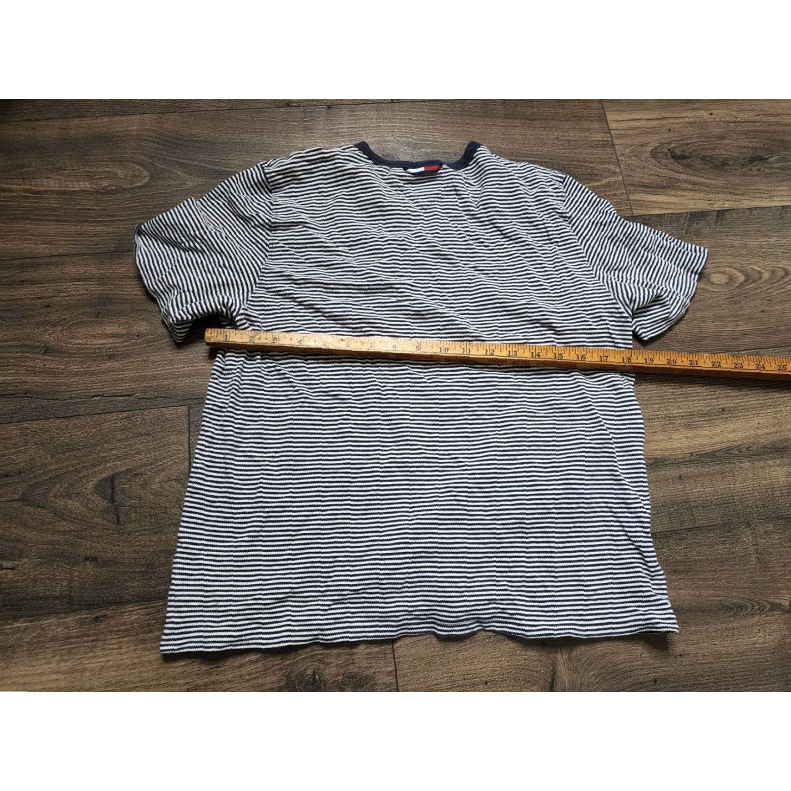 Tommy Hilfiger VINTAGE Tommy Hilfiger T-Shirt Shirt Women L Blue Striped 90s Flag Logo Casual, Cotton, Short Sleeve Size L / US 10 / IT 46 - 2 Thumbnail