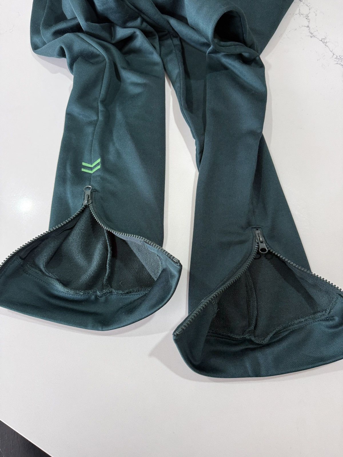 Dirk Bikkembergs Dirk Bikkembergs Green Sweatpants (S) Size US 30 / EU 46 - 8 Thumbnail