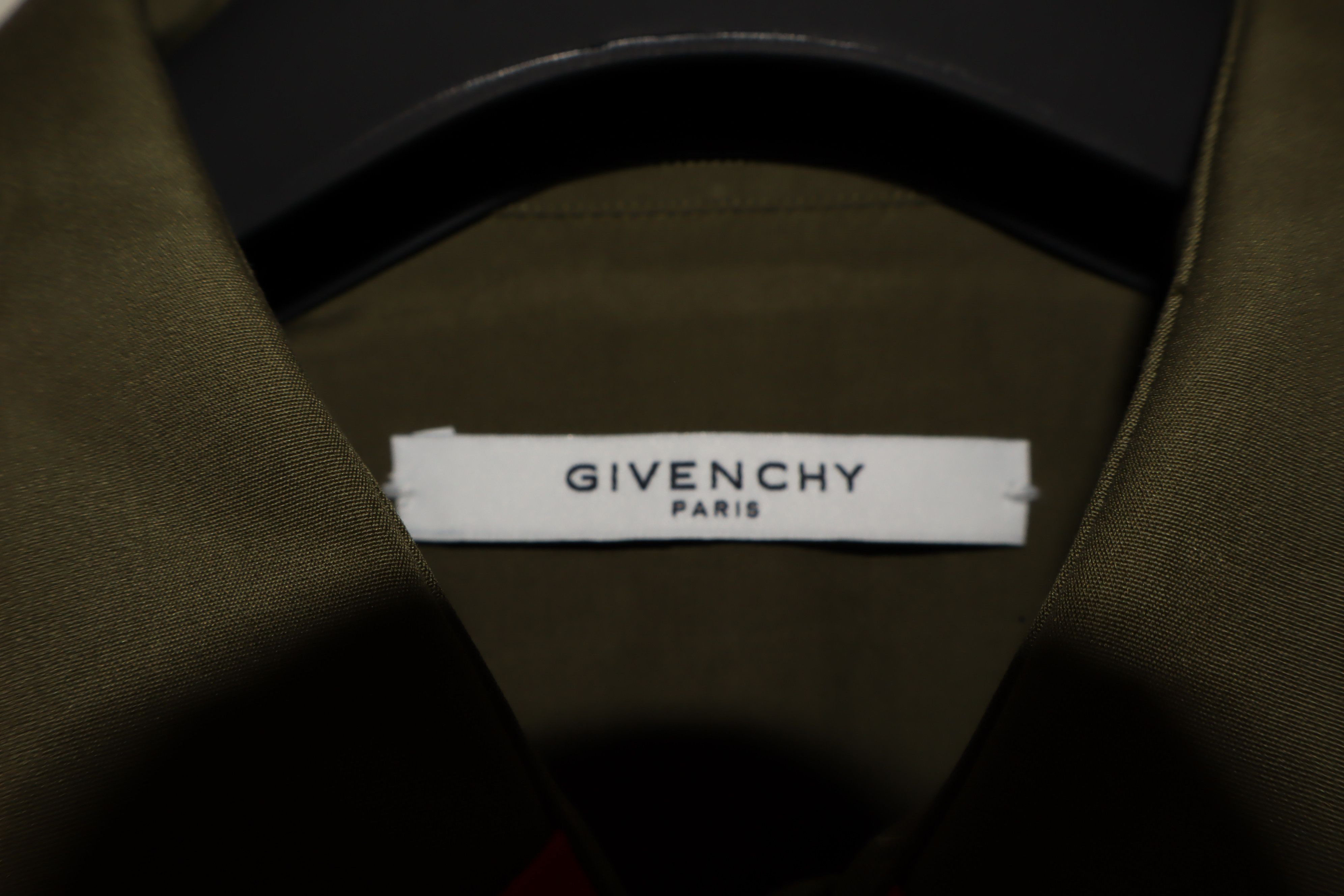 Givenchy *brand new* contrast band shirt Size US S / EU 44-46 / 1 - 4 Thumbnail