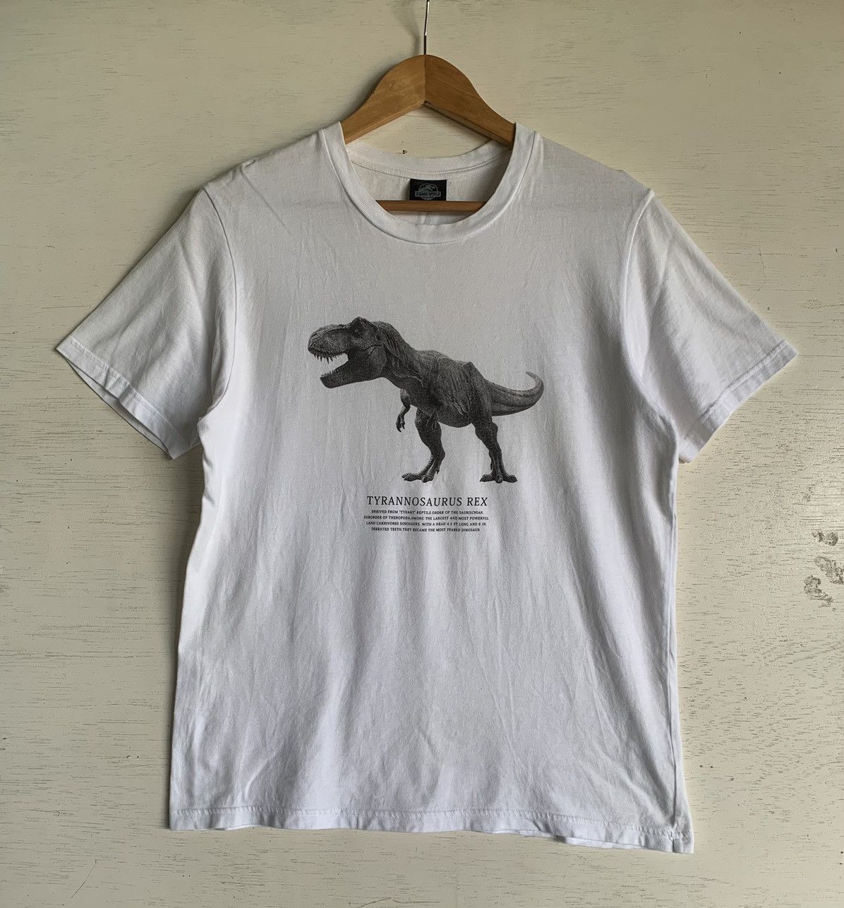 Japanese Brand Rare Vintage GU x Jurassic World Movie Tee Size US S / EU 44-46 / 1 - 1 Thumbnail