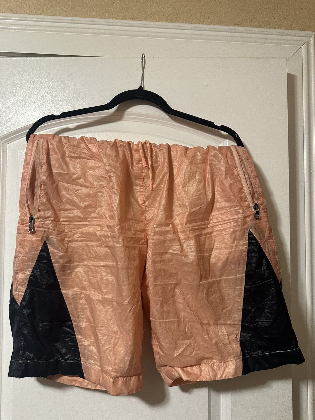 image of Kith Simmons Shorts Ash Pink XL in Peach, Men's (Size 36)