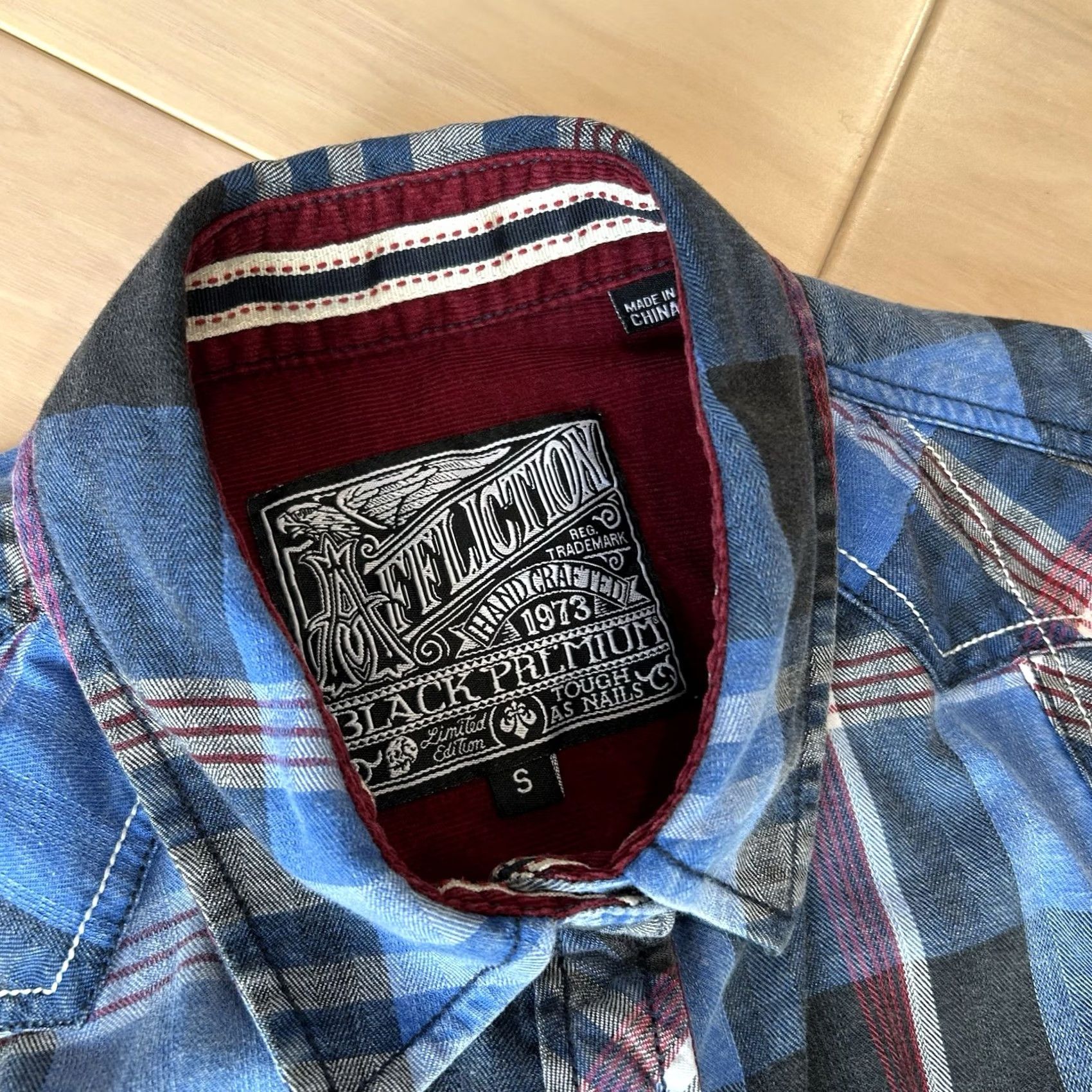 Affliction Affliction Button-Up Shirt Women’s Small Blue Plaid Lace-Up Embroidered Rhinestone Knit Long Sleeve Casual Top Size S / US 4 / IT 40 - 5 Thumbnail